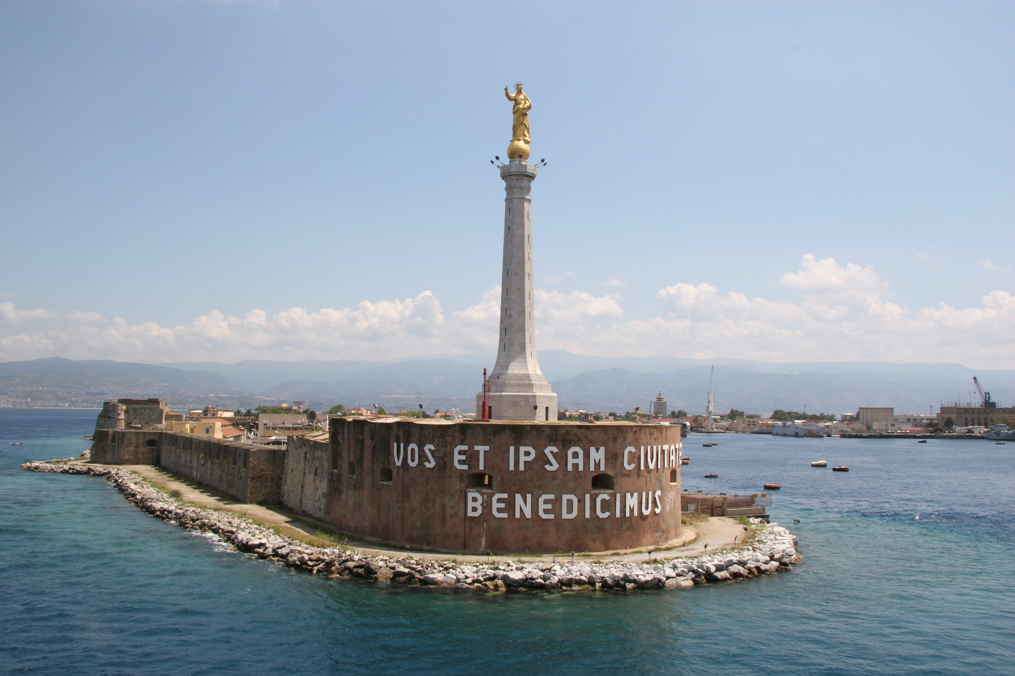 no people, text, water, Monument, Sicily, travel, art and craft, Italy, statue, strong, nature, 2K, Sea, porto, memorial, Messina, built structure, tourism, HD Wallpaper