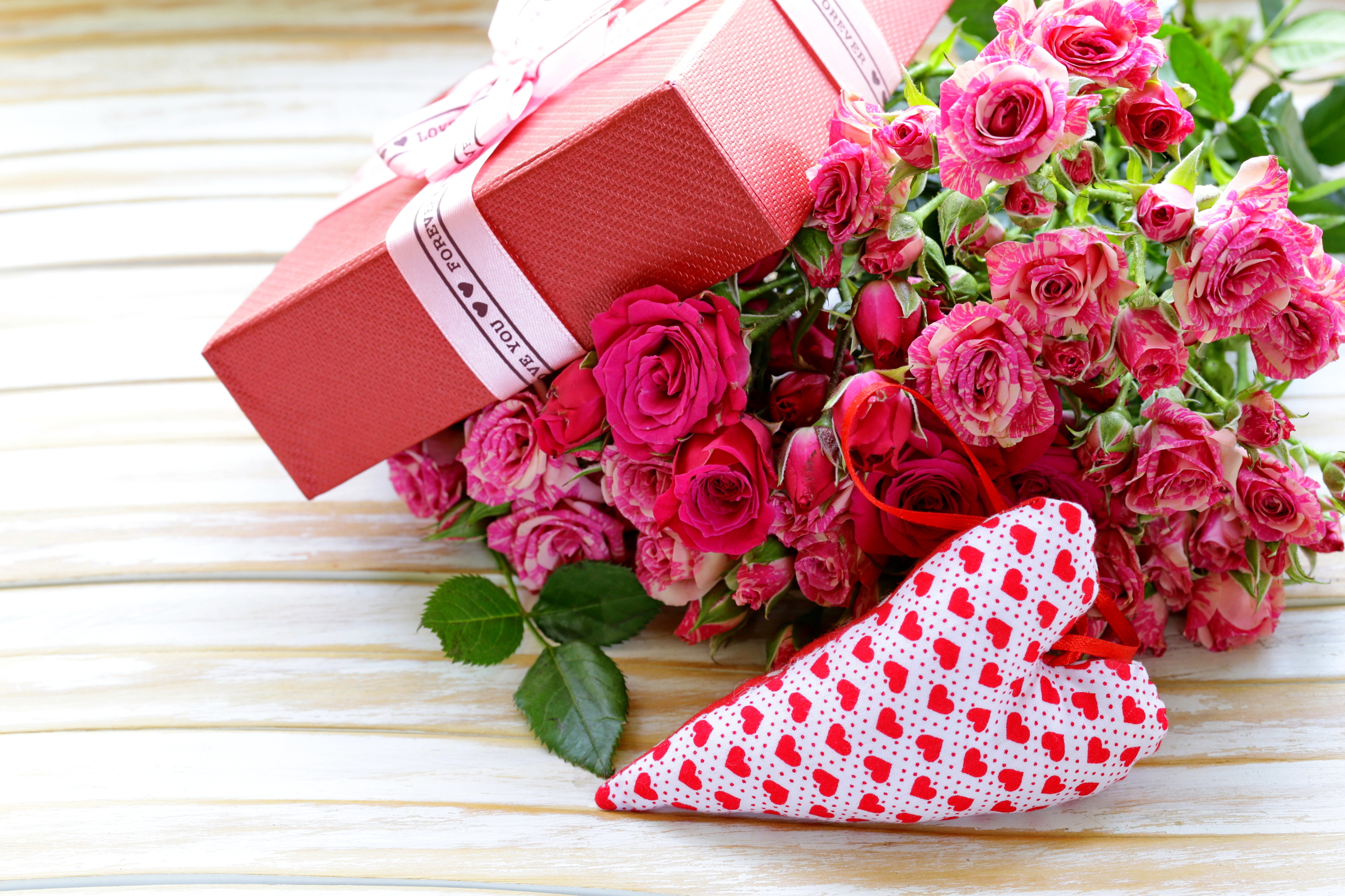 nature, romantic, mothers Day, wood - Material, flower, bow, plant, high angle view, decoration, backgrounds, close-up, 5K, petal, beauty in nature, greeting, HD Wallpaper