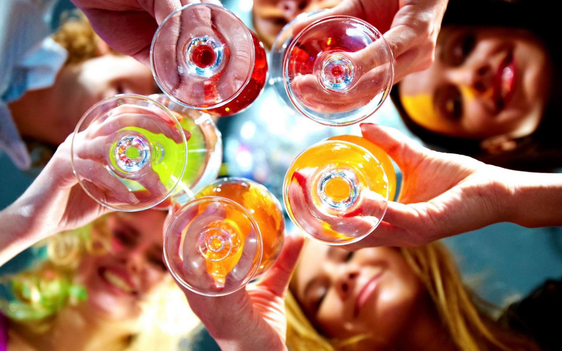 food and drink, people, fun, women, playful, caucasian Ethnicity, young Adult, males, celebration, hand, togetherness, group Of People, glass, drinks, females, HD Wallpaper