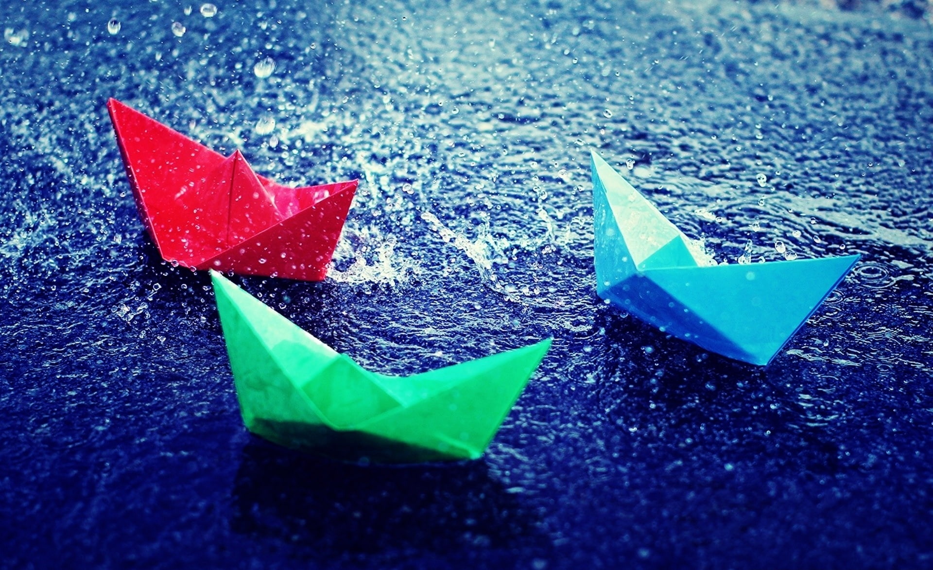 water, Colorful, nature, red, boats, green, blue, studio shot, art and craft, indoors, floating on water, focus on foreground, craft, close-up, no people, HD Wallpaper