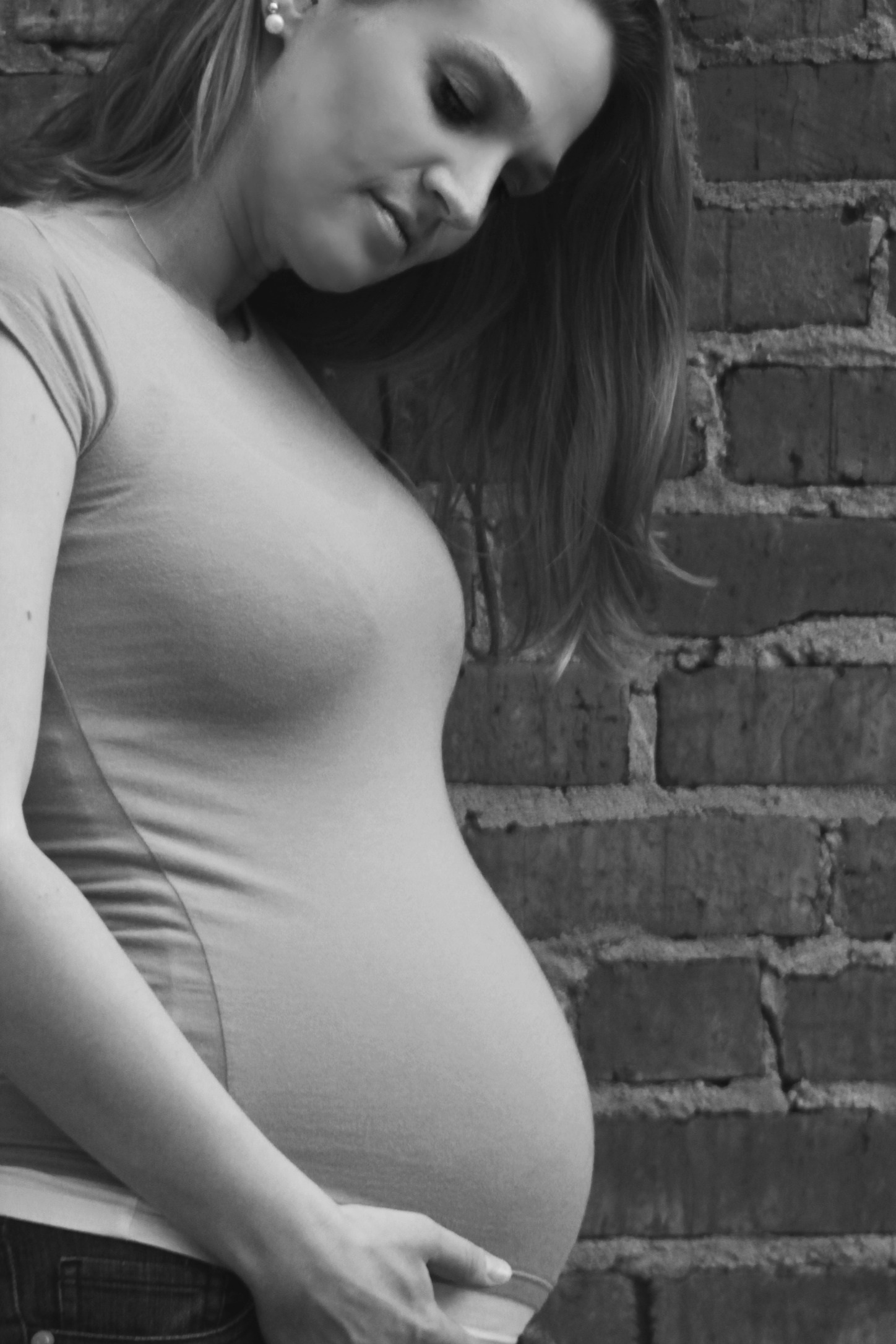 one person, hairstyle, anticipation, wall, hair, 1080P, mom, adult, body part, human fertility, bump, photo, young women, human Abdomen, parent, real people, Phone HD Wallpaper