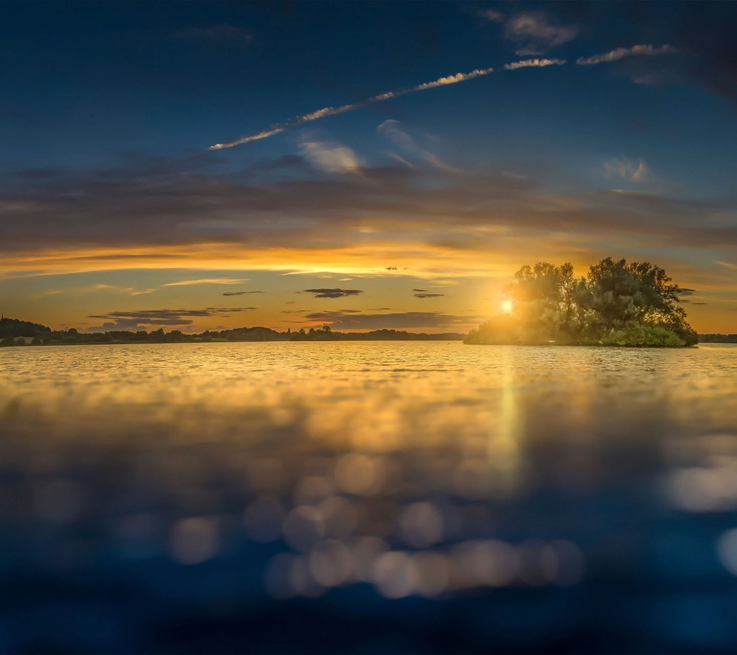 lens flare, tranquil scene, tranquility, sunset, idyllic, no people, sky, yellow, boat, inflatable, blue, water, orange color, nature, 720P, sun, reflection, HD Wallpaper
