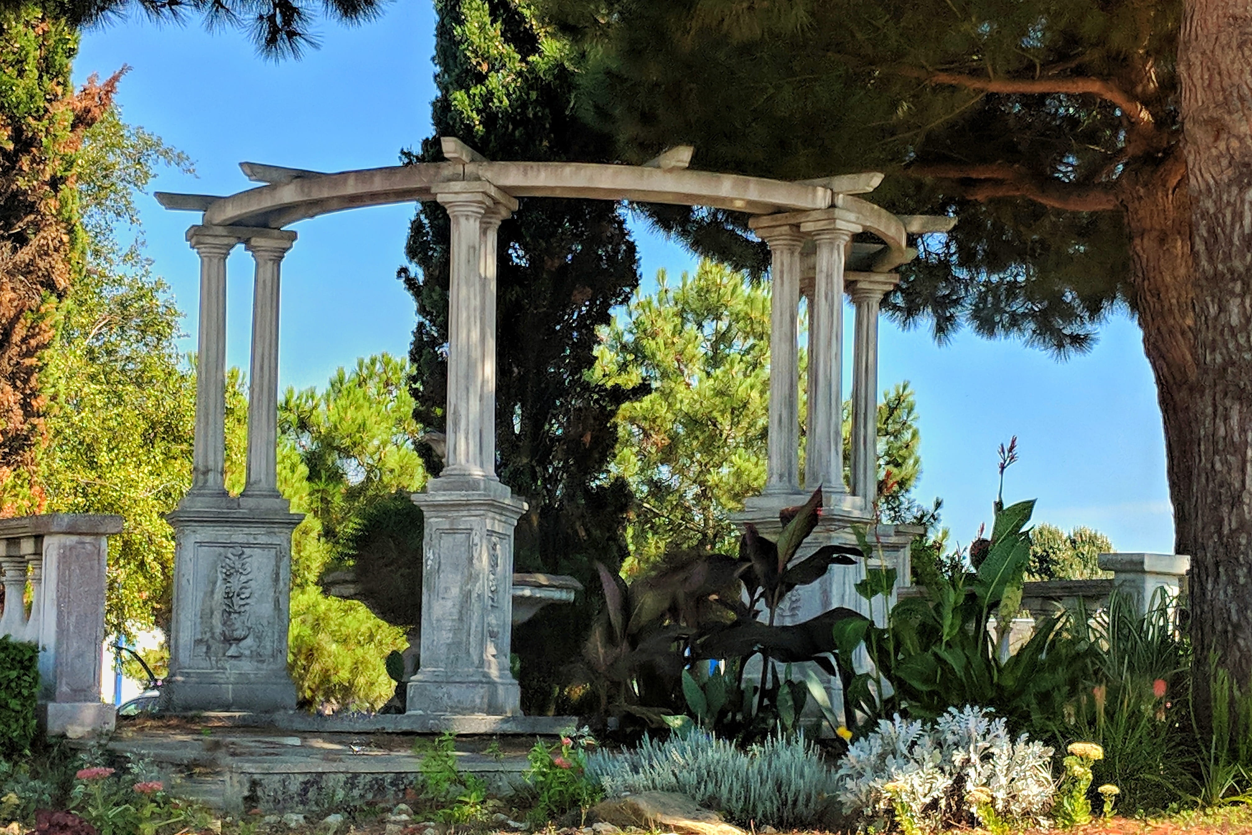 architecture, nature, old, column, green color, blossom, architectural column, yard, the past, land, patio, sky, building exterior, no people, sunlight, HD Wallpaper