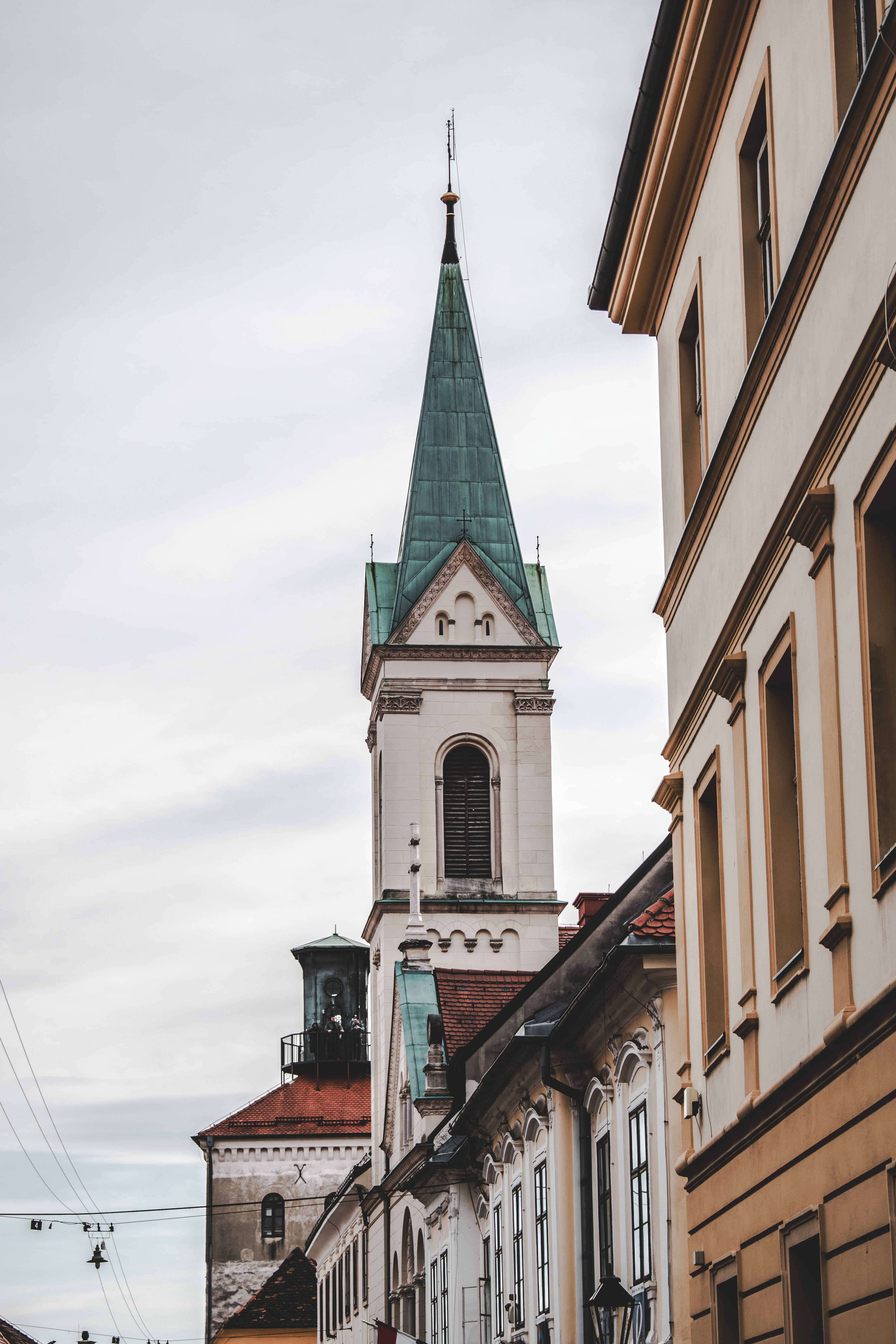 town, photography, arch, religion, furniture, day, belief, spire, low angle view, building exterior, nature, cloud - sky, architecture, metropolis, tower, Phone HD Wallpaper