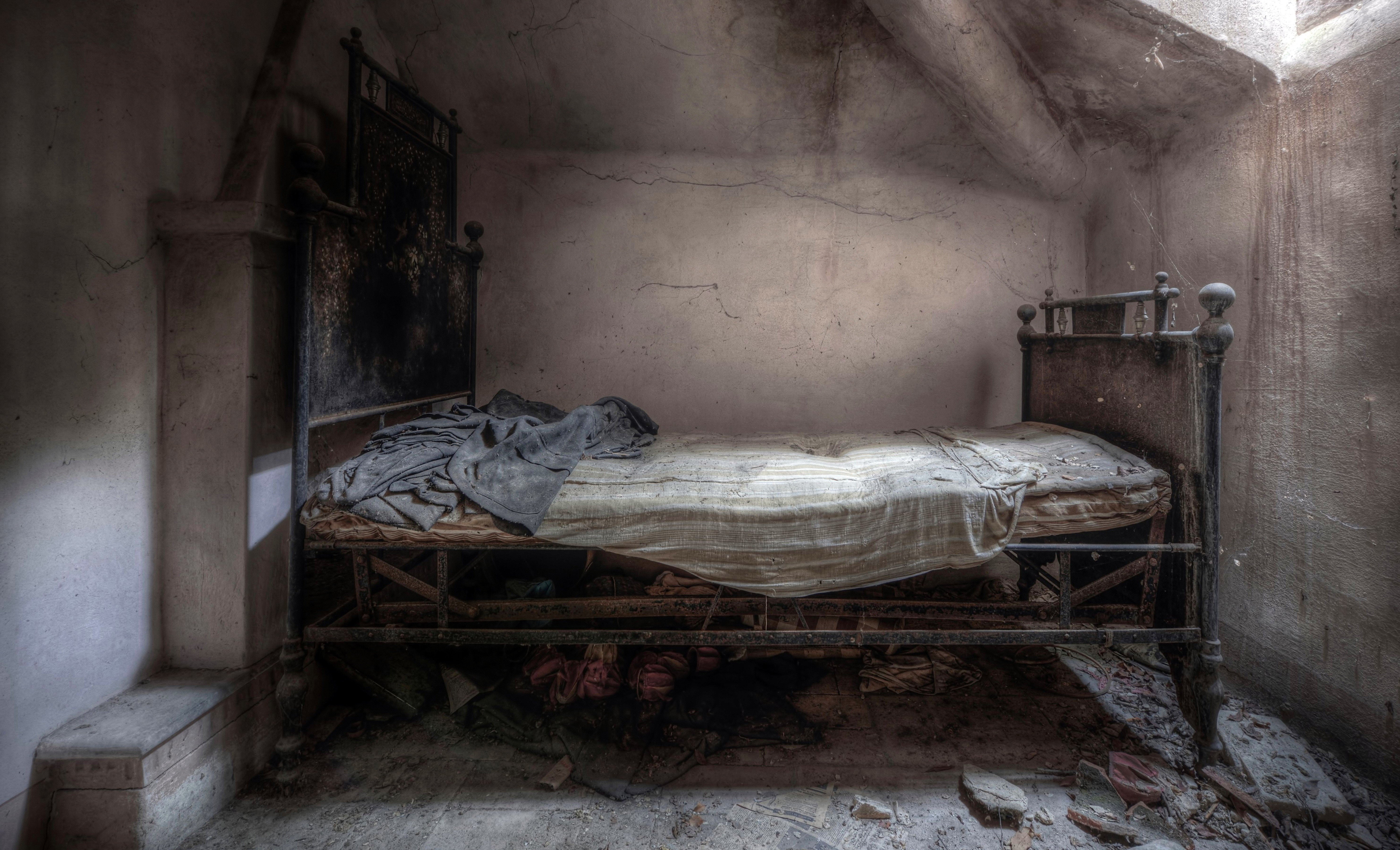 obsolete, destruction, messy, furniture, architecture, abandoned, home interior, history, bad condition, wall - building feature, 5K, decline, old, no people, HD Wallpaper