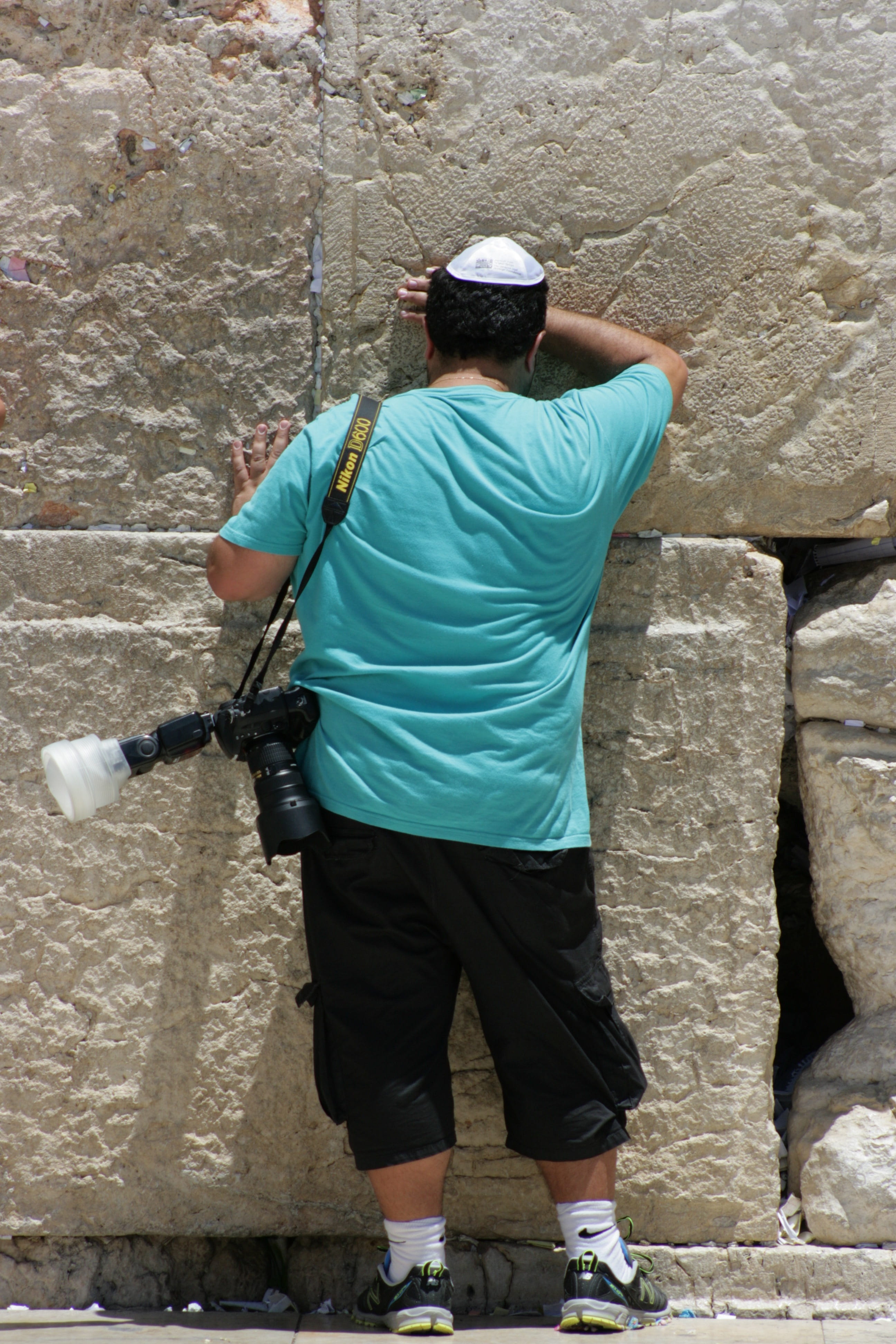 lifestyles, jewish, wall - building feature, man, stone wall, photographer, rear view, prayer, architecture, cap, vera, clothing, one person, full length, Phone HD Wallpaper