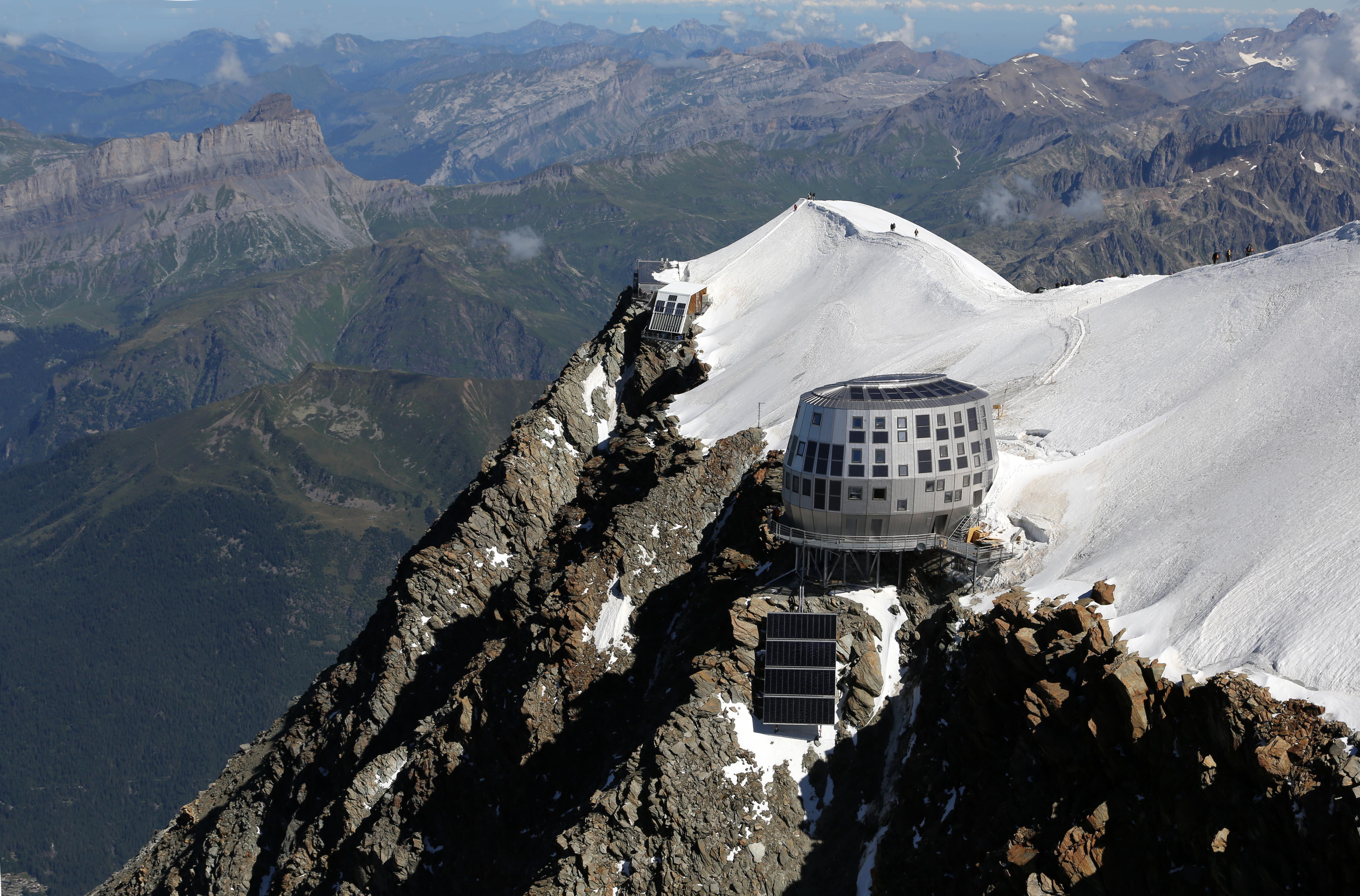 mountain, mountains, ter, mountain hotel, go, du, refuge, 5K, hotel, refuge du goûter, brown, france, HD Wallpaper
