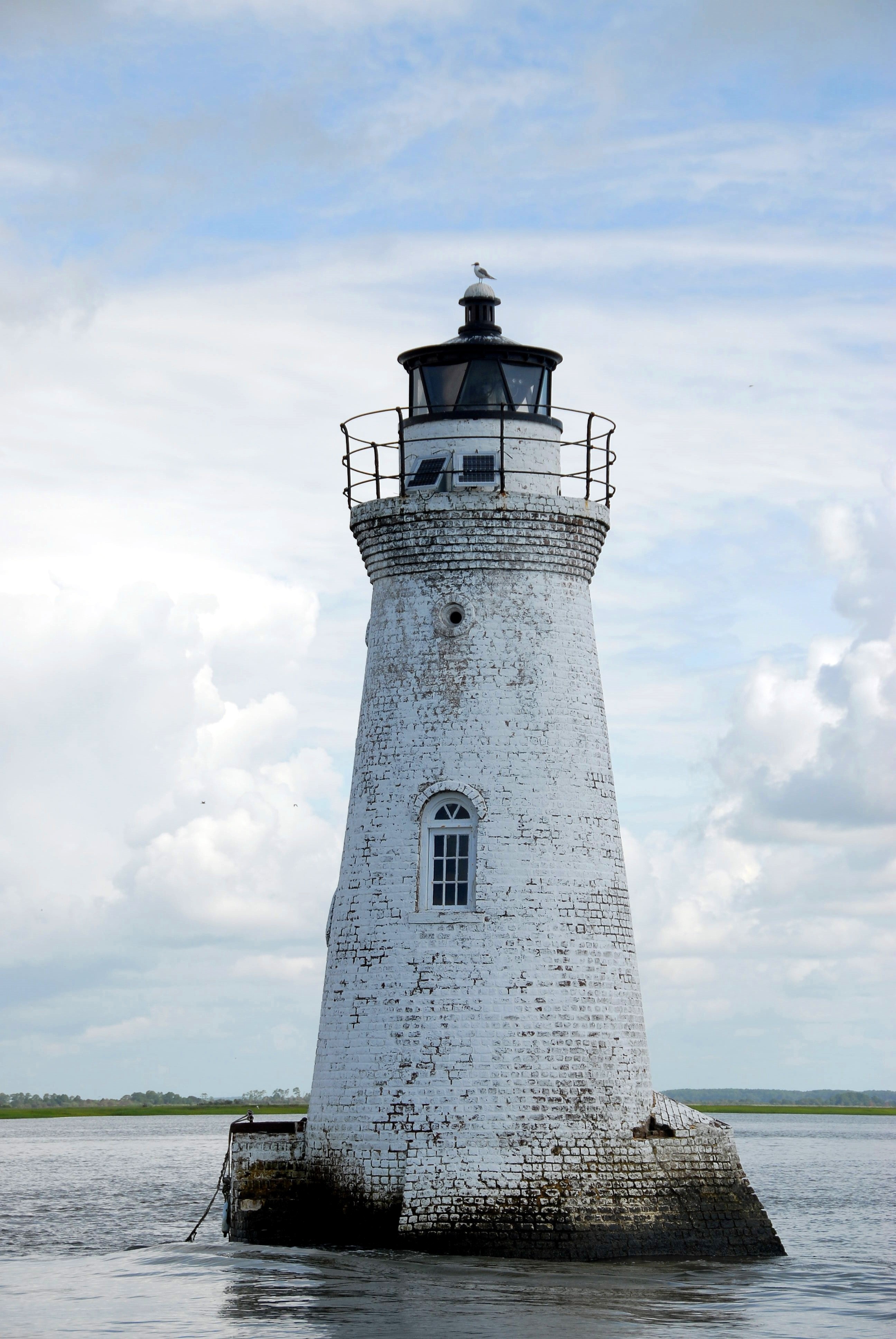 shore, ocean, architecture, building, tybee island, white, guidance, national, sea, monument, security, waterway, navigation, middle, brick, structure, Phone HD Wallpaper