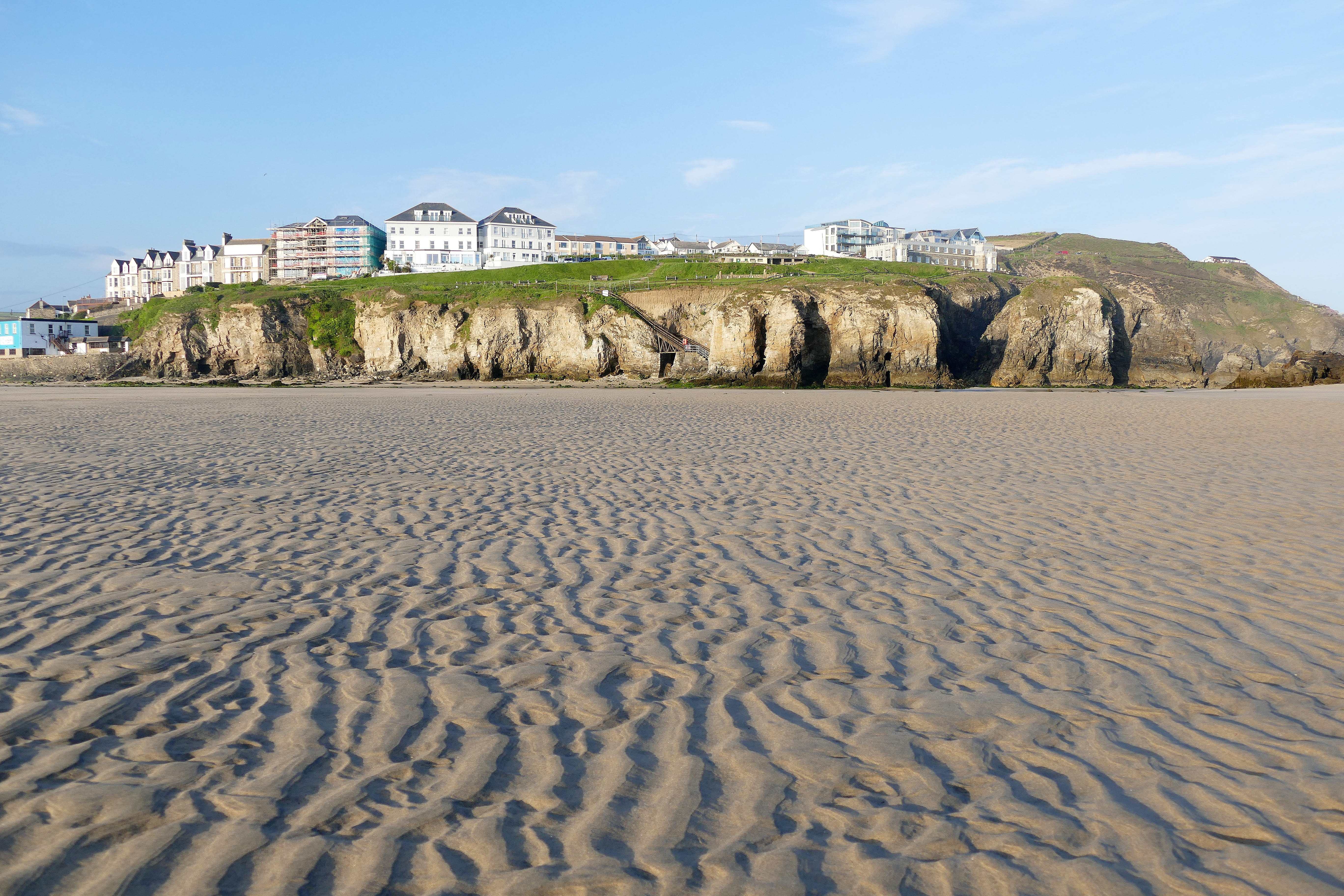 places, south, uk, scenic, ocean, history, coastline, building, sky, clouds, seascape, climate, environment, land, built structure, coastal, city, sand, HD Wallpaper