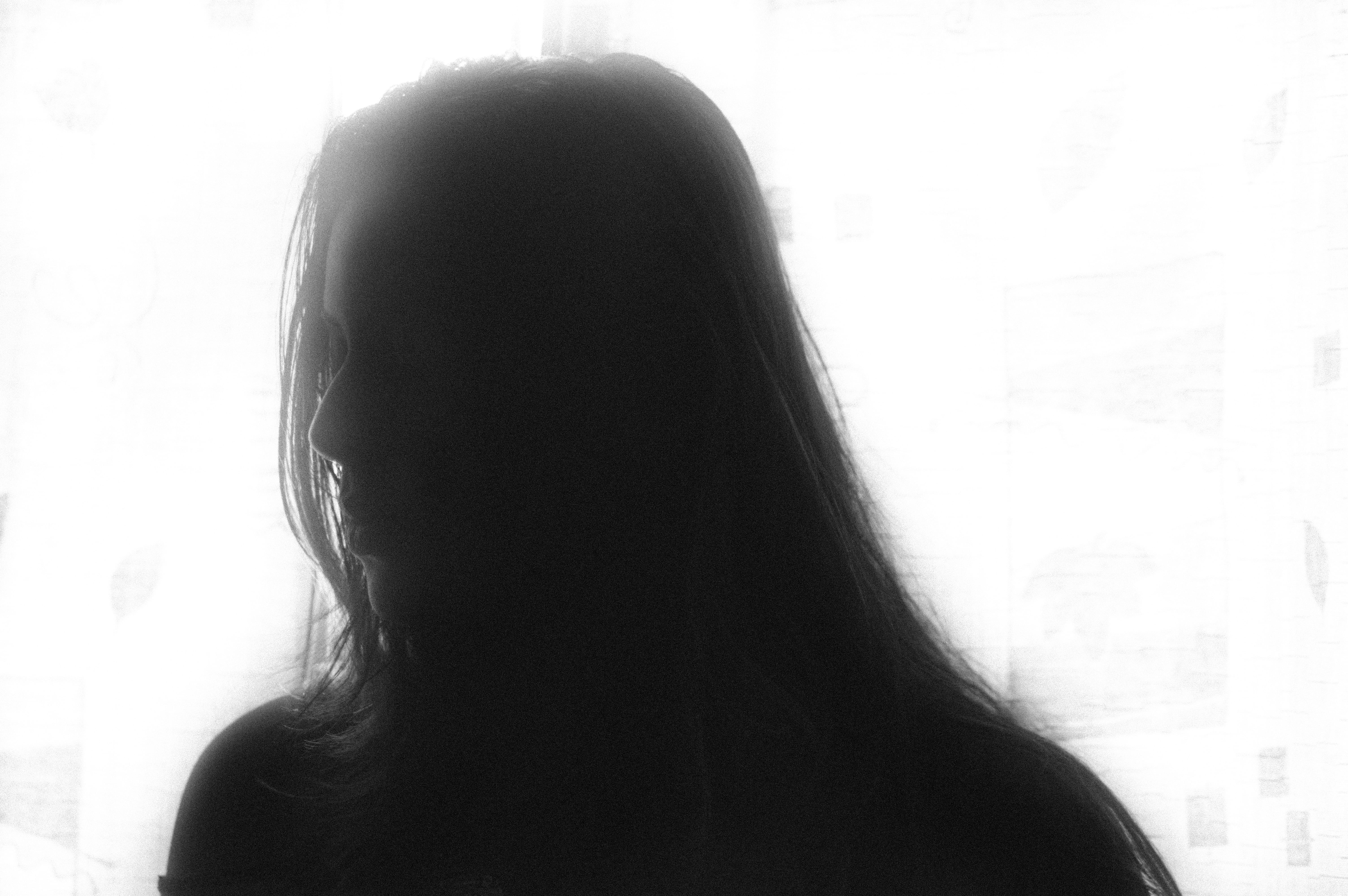 straight hair, brazil, real people, mistery, human body part, day, lifestyles, obscured face, young women, close-up, human hair, window, front view, bandw, HD Wallpaper