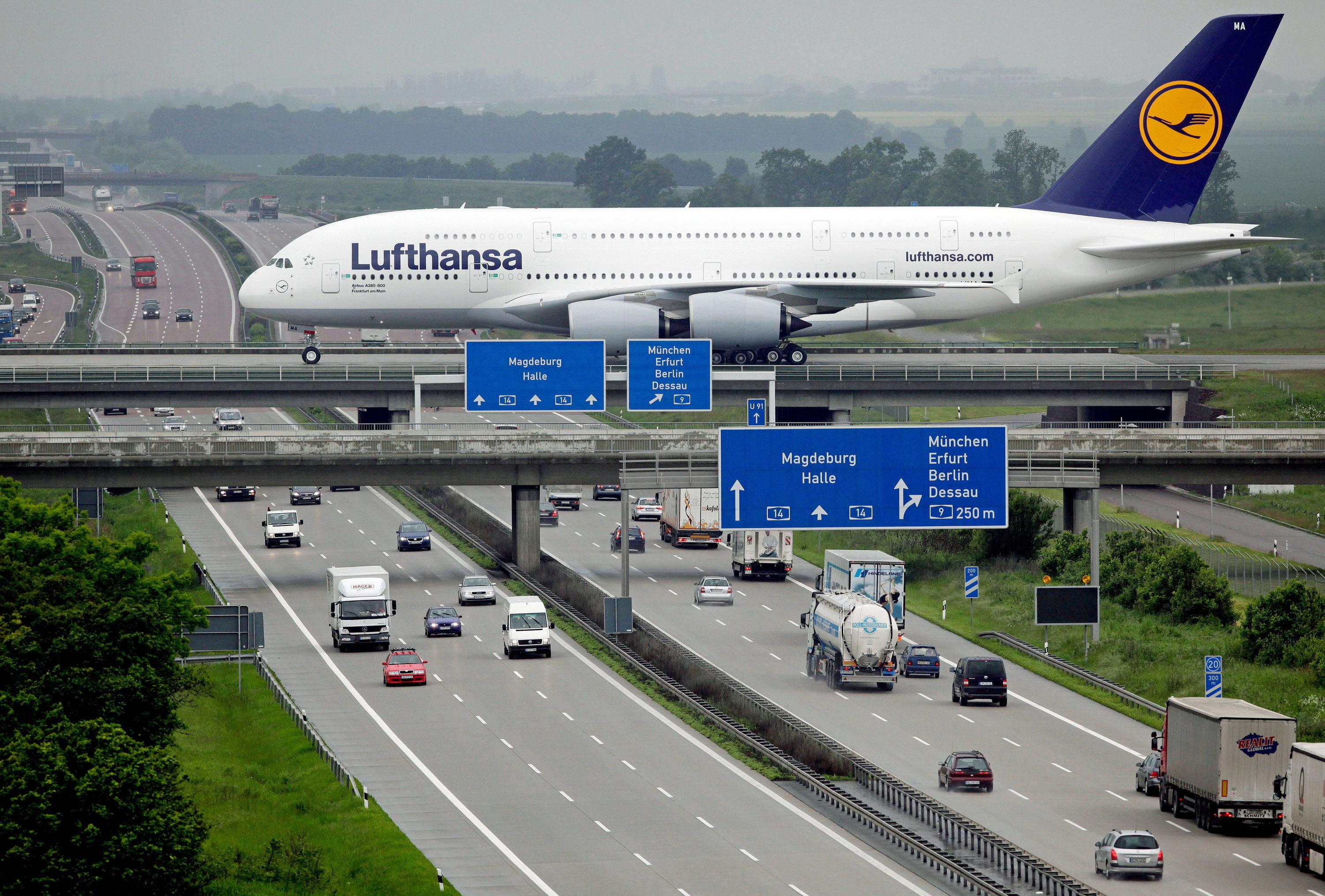 public transportation, outdoors, flying, A380, The plane, mode of transportation, Airliner, europe, nature, airport, airport Runway, motor vehicle, tourism, HD Wallpaper