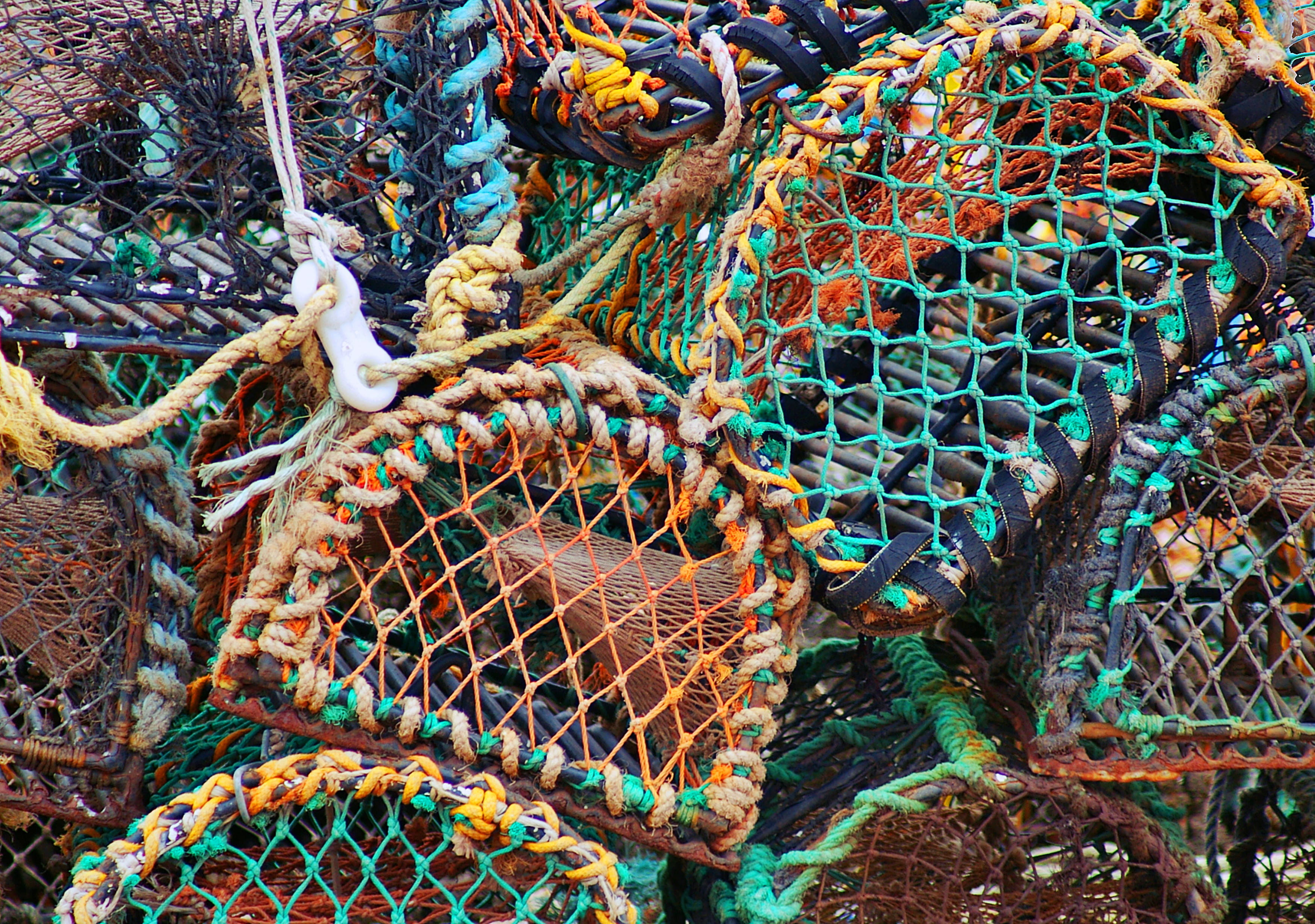 complexity, rope, water, 2K, spoke, fishing industry, fishing, path, pile, sphere, backgrounds, metal, walkway, high angle view, buoy, snake, flagstone, HD Wallpaper