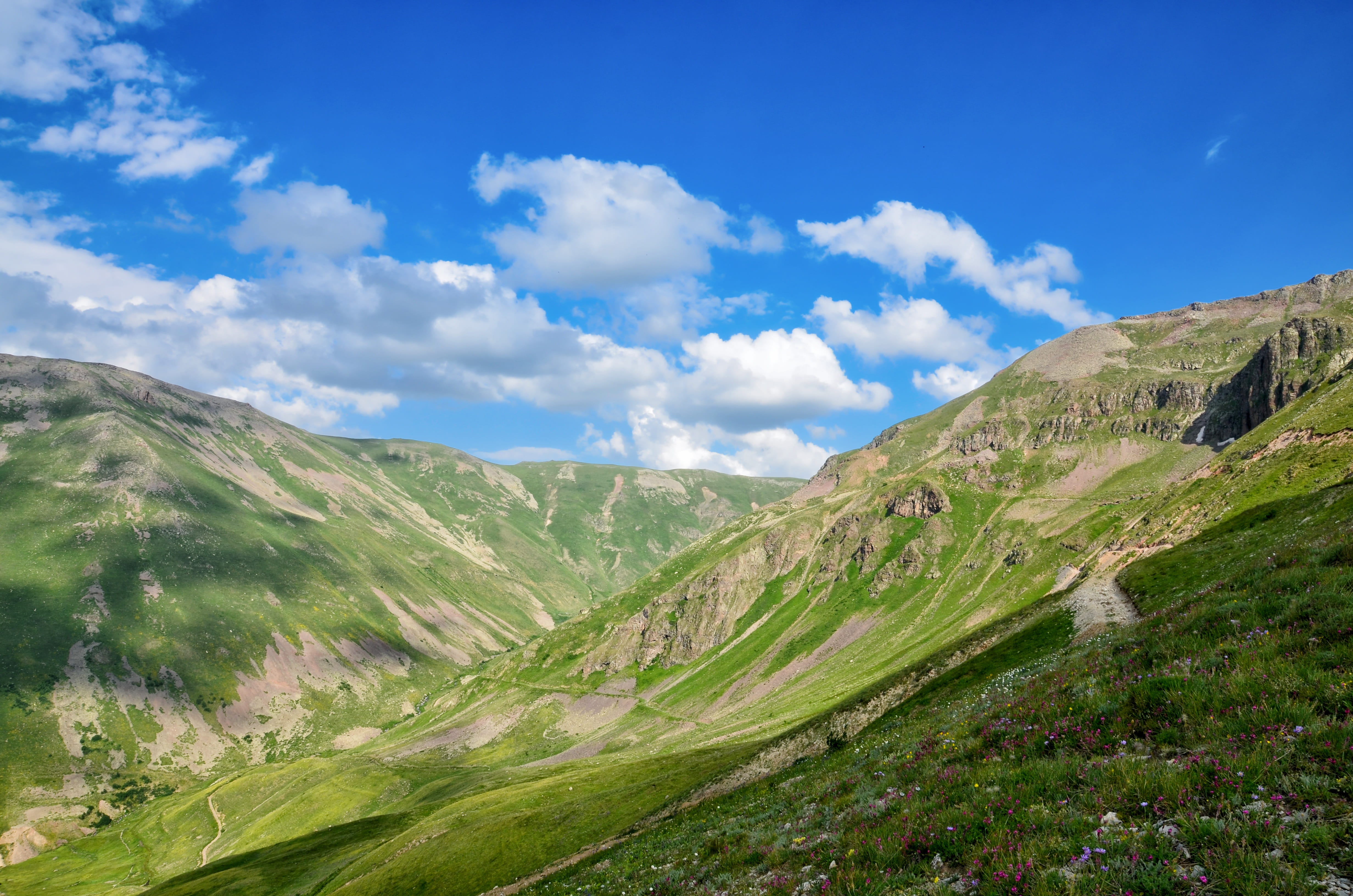 ispir, natural life, 4K, cloud - sky, peace, valley, Nature, sky, highland, kaçkars, no people, black sea, mountain, grassland, environmental, mountain range, HD Wallpaper
