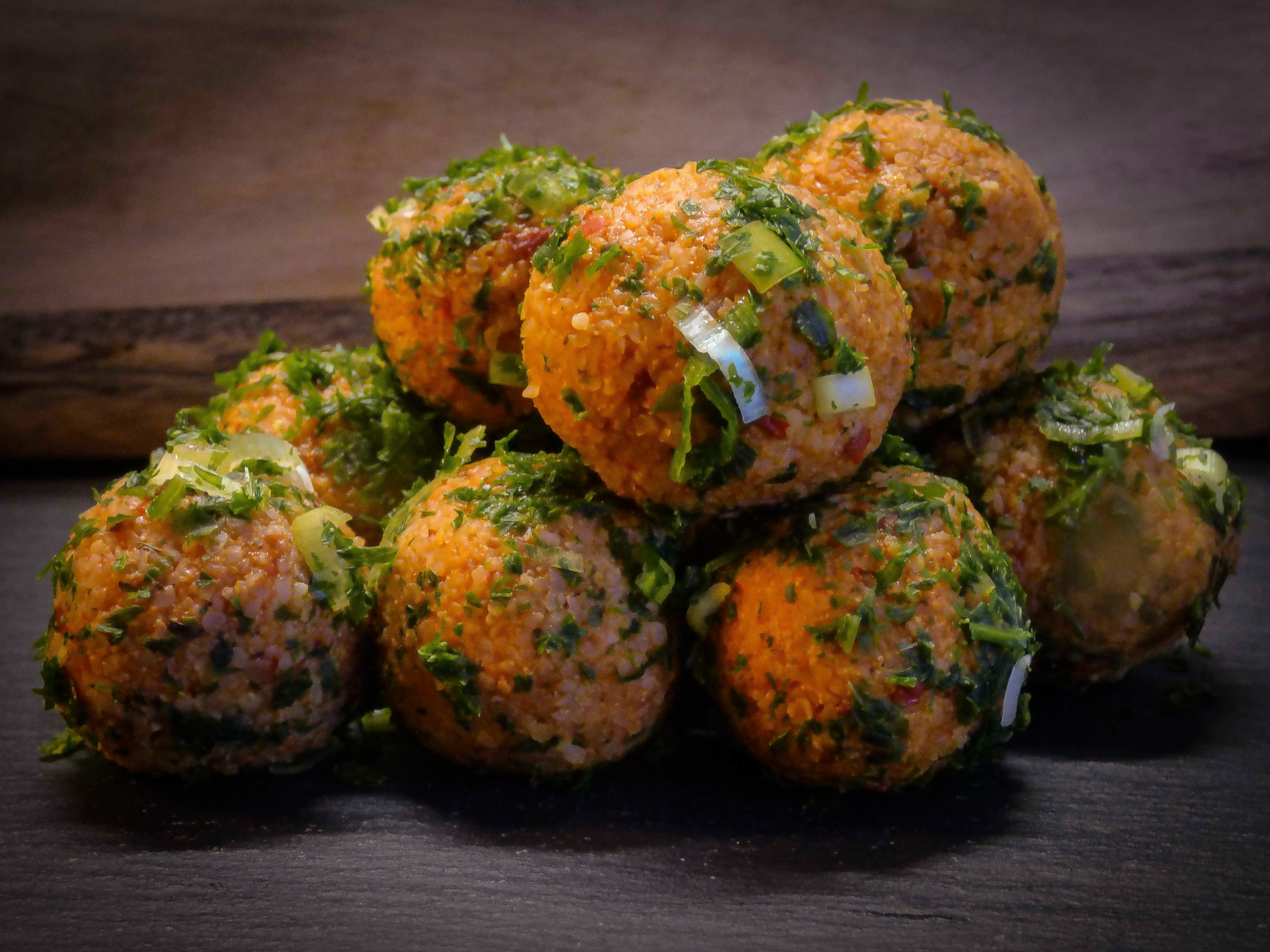 still life, cook, starter, deep fried, fried chicken, healthy eating, food, table, deep, appetizer, mezze, snack, ready-to-eat, food and drink, focus on foreground, HD Wallpaper