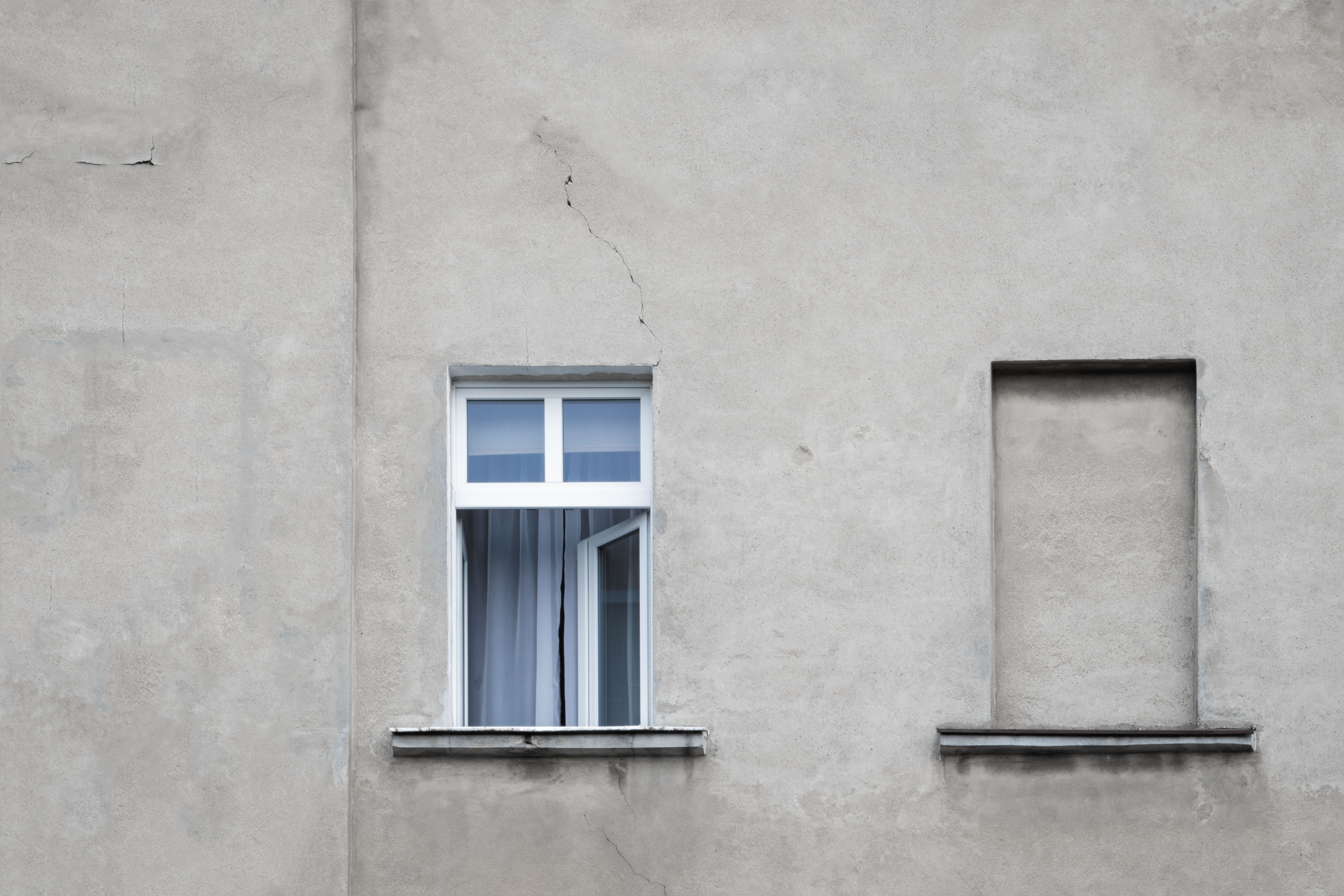 birds, stucco, dreary, shut, open, urban Scene, backgrounds, europe, architecture, stone Material, niche, crack, leak, wall - Building Feature, old, facade, HD Wallpaper