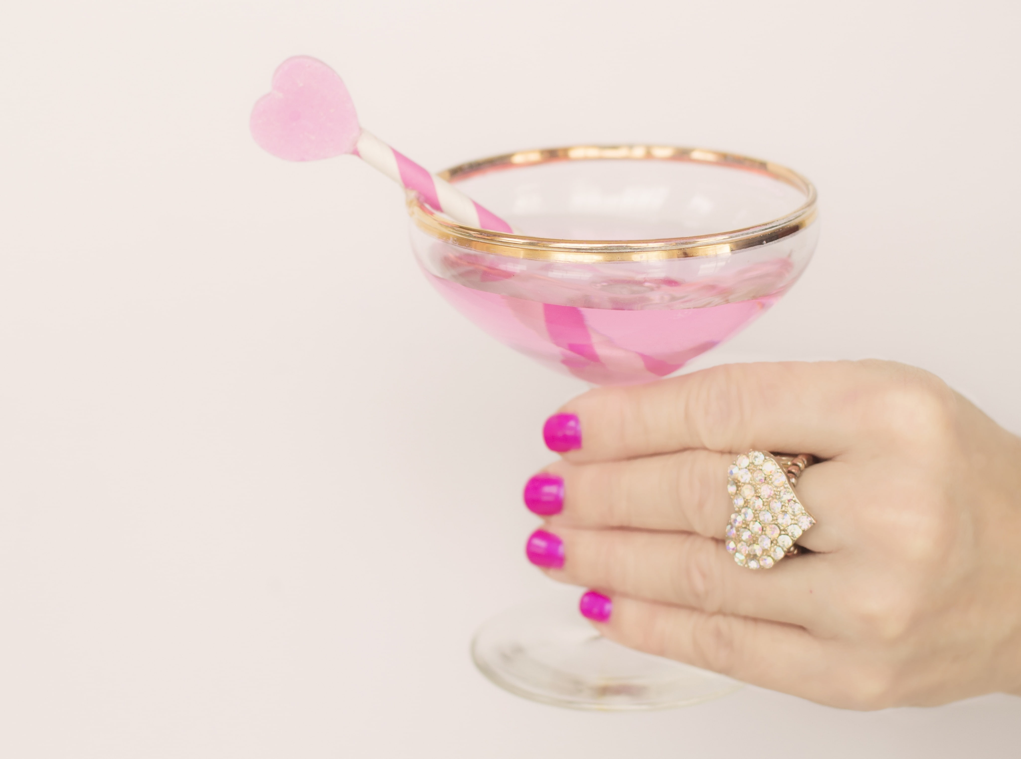Cute, human body part, pink color, cheers, Valentines Day, food and drink, valentinesday, Love, women, toasting, Romantic, Glass, Romance, human limb, BeMine, HD Wallpaper