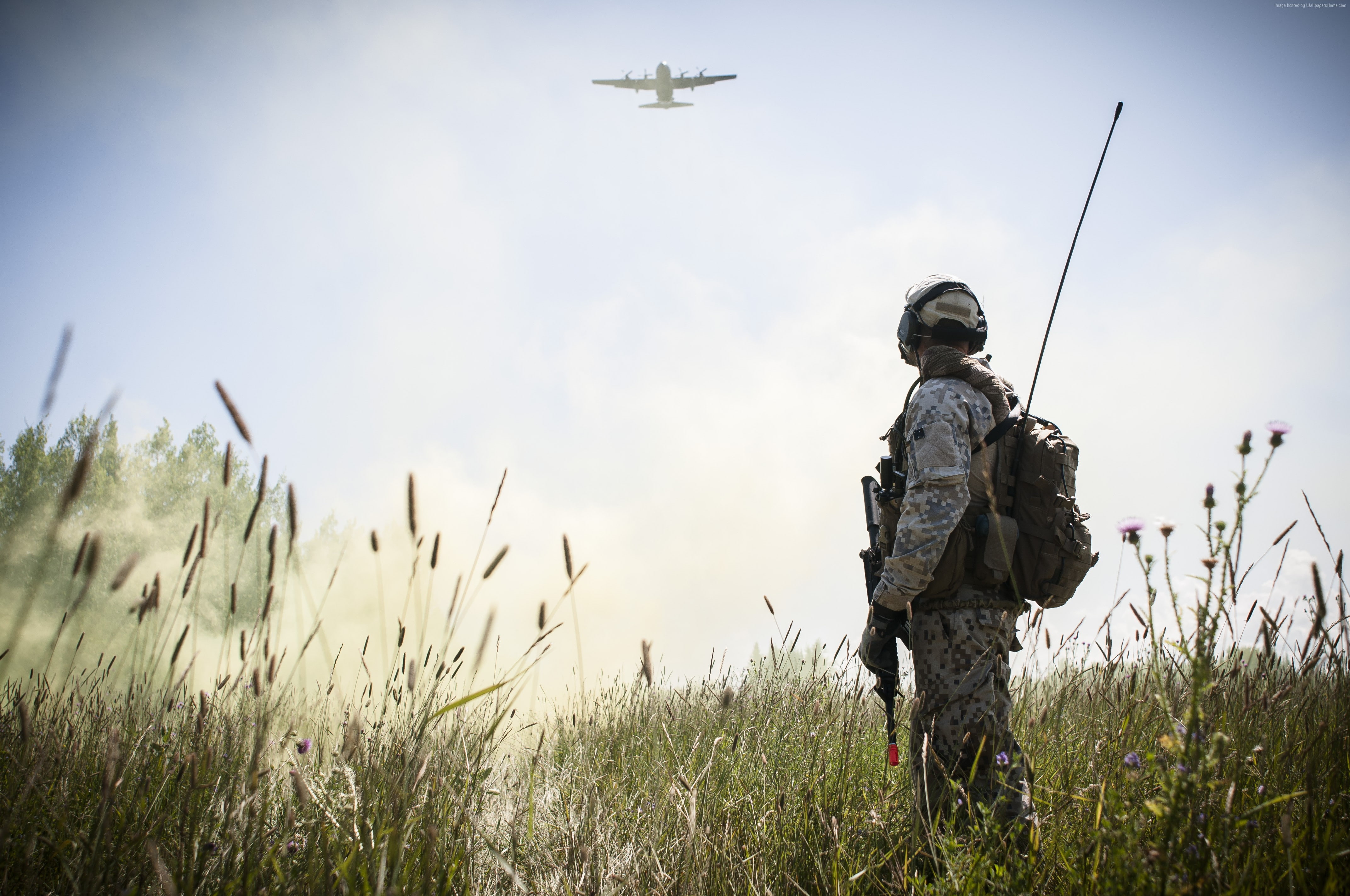 soldier, camo, 4K, greens, aircraft, field, weapon, peace, sky, HD Wallpaper