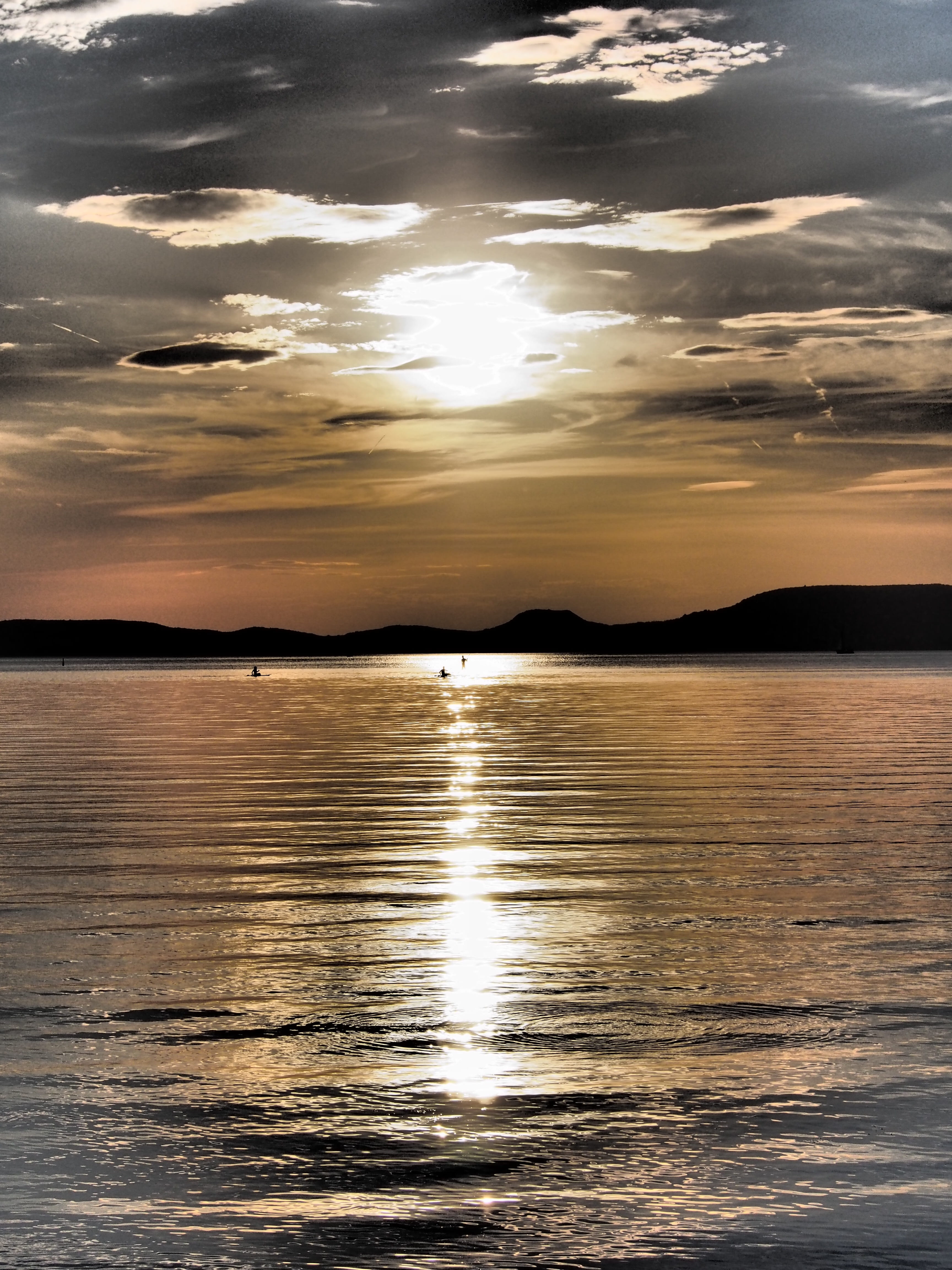 tranquility, idyllic, Water, mountain, 4K, no people, lights, sunlight, scenics, tranquil scene, cloud - sky, Clouds, Lake Balaton, sky, Nature, lake, Phone HD Wallpaper