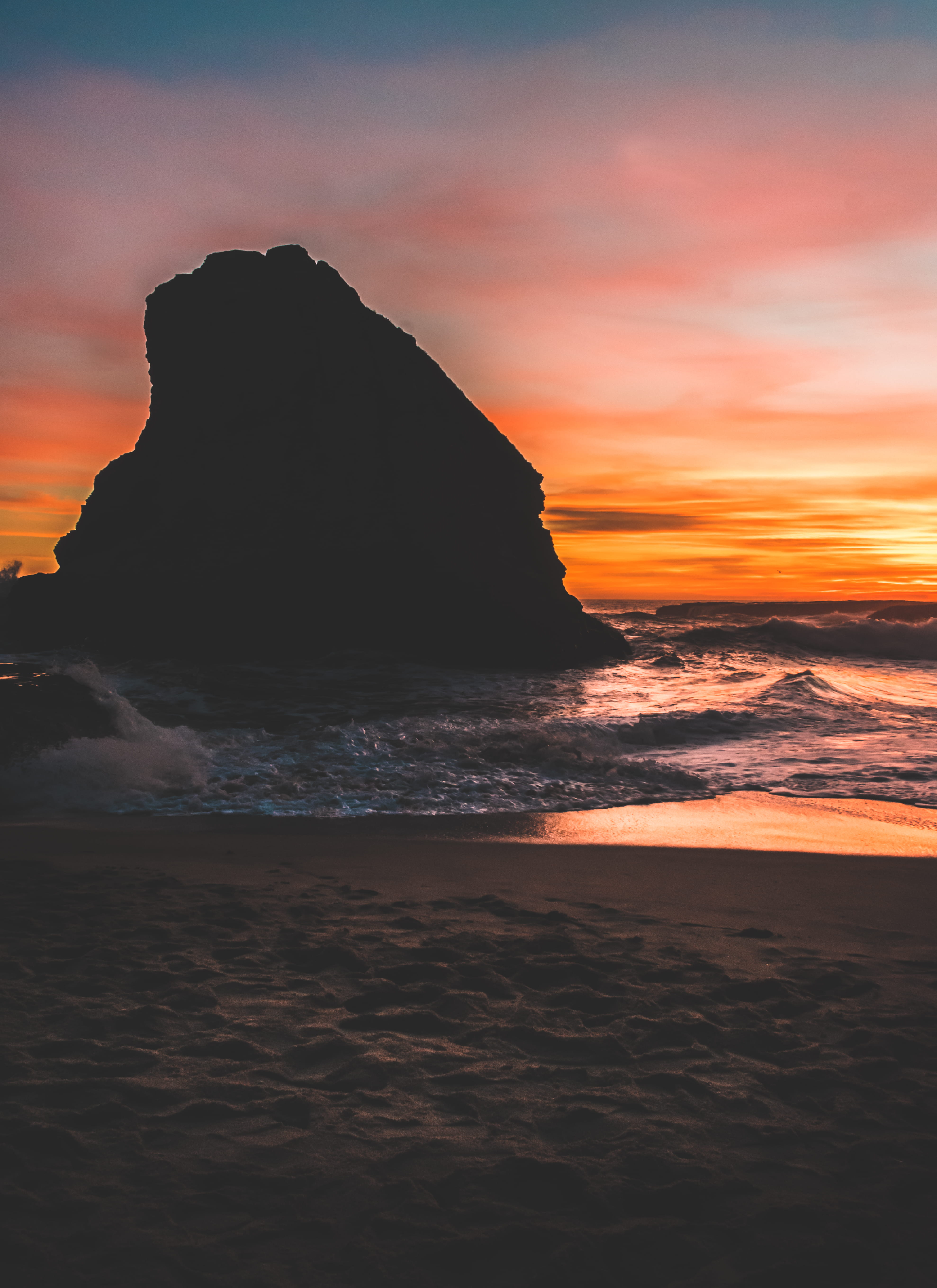 idyllic, nature, summer, sky, orange Color, outdoors, sunlight, dawn, waters Edge, beach, coastline, sunrise - Dawn, silhouette, cliff, travel, splash, Phone HD Wallpaper