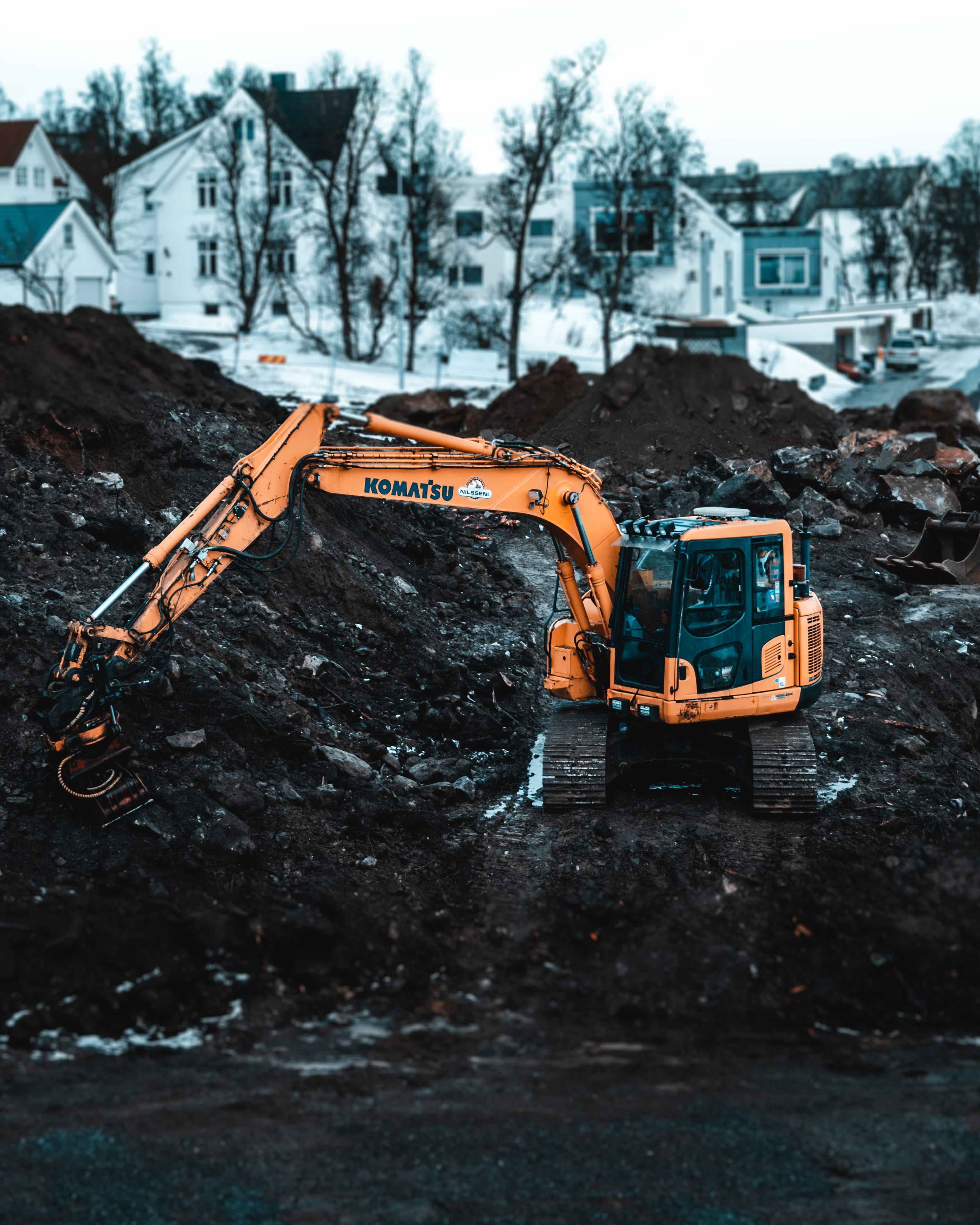 construction industry, earth mover, heavy equipment, transportation, building exterior, orange, bulldozer, nature, vehicle, dig, architecture, built structure, Phone HD Wallpaper