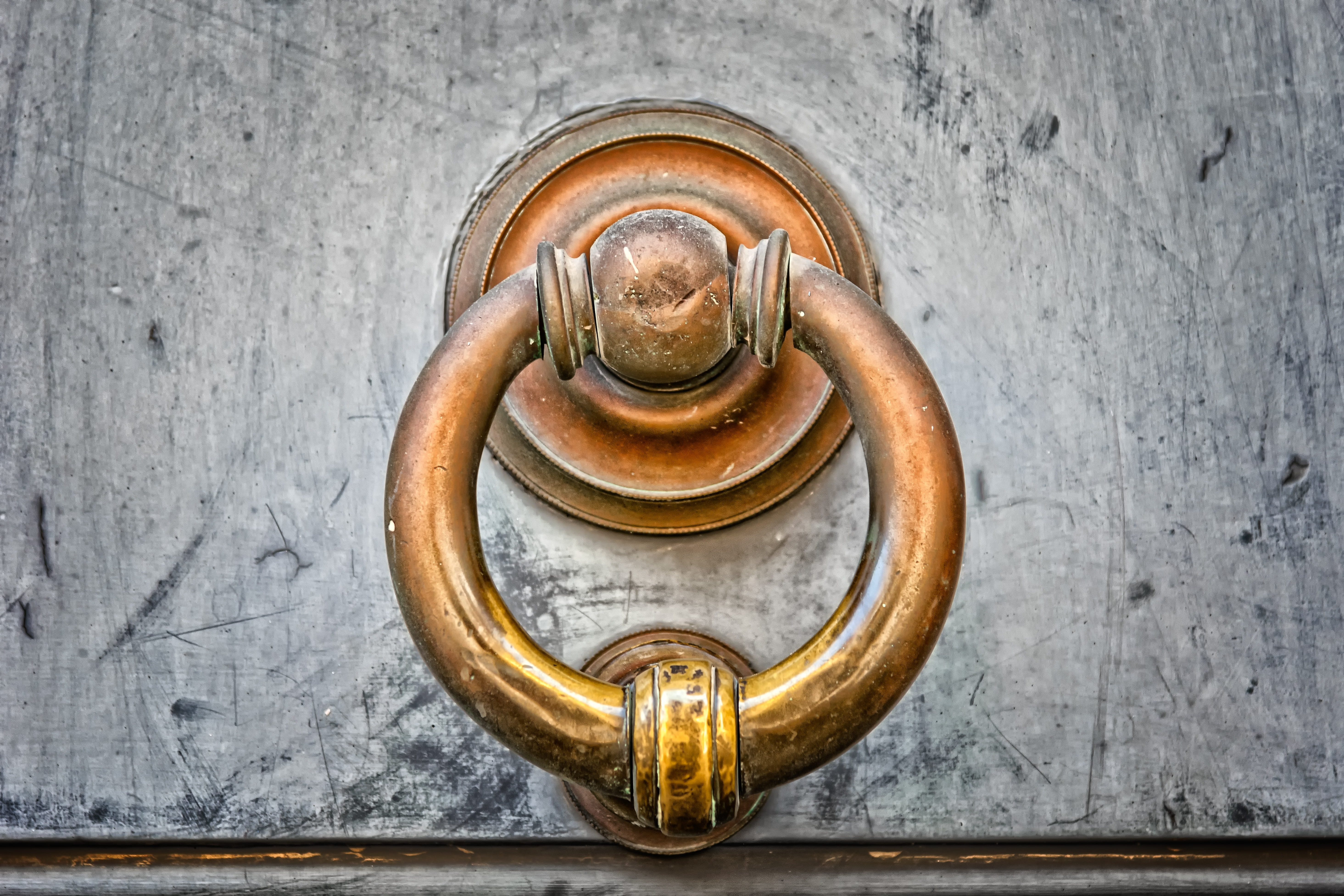 doorknocker, design, artfully, handle, house entrance, door, no people, metal, built structure, security, entrance, art and craft, historically, knocker, HD Wallpaper