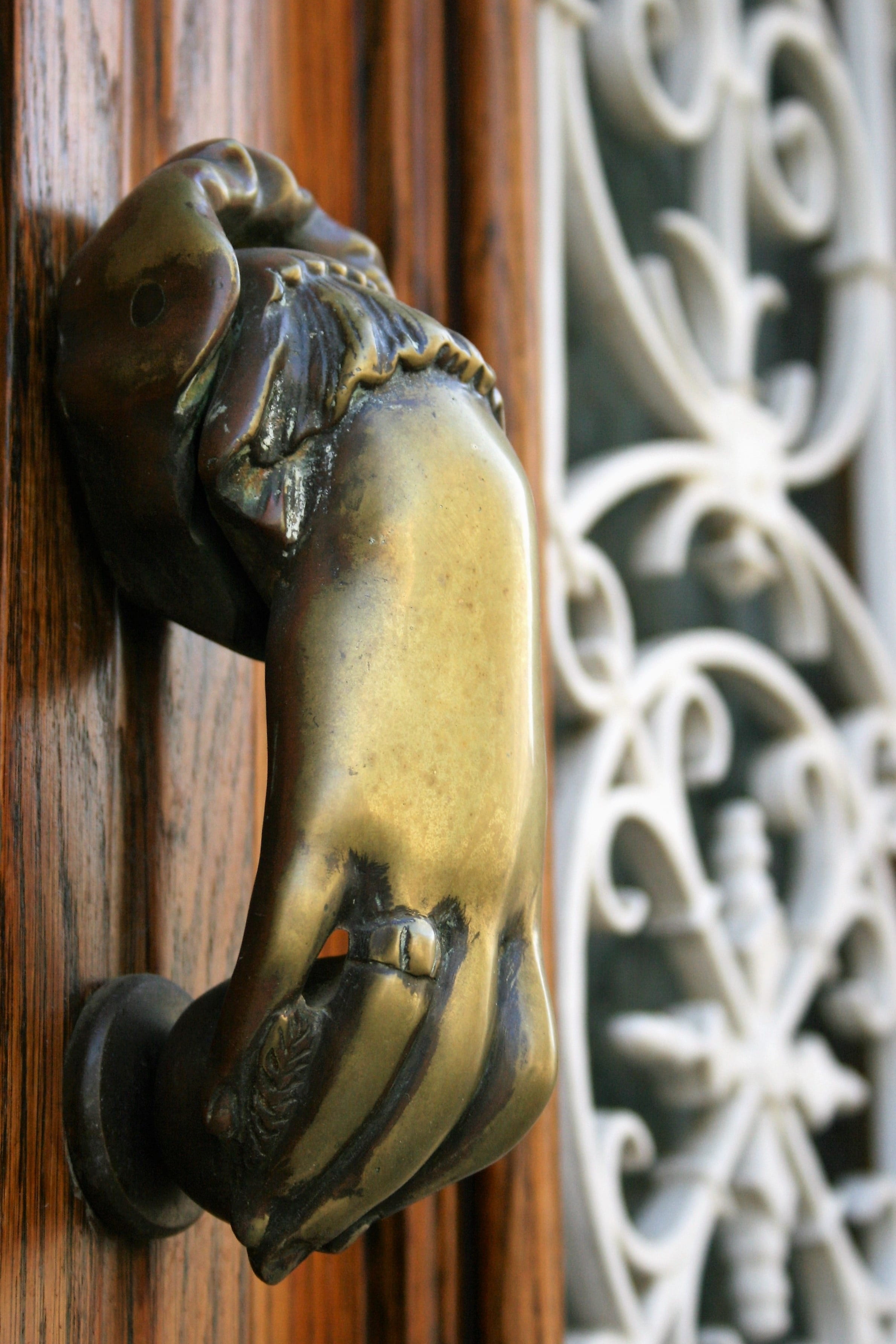 craft, input range, safety, no people, handle, entrance, day, wood - material, focus on foreground, antique, thumper, fitting, protection, animal, metal, Phone HD Wallpaper