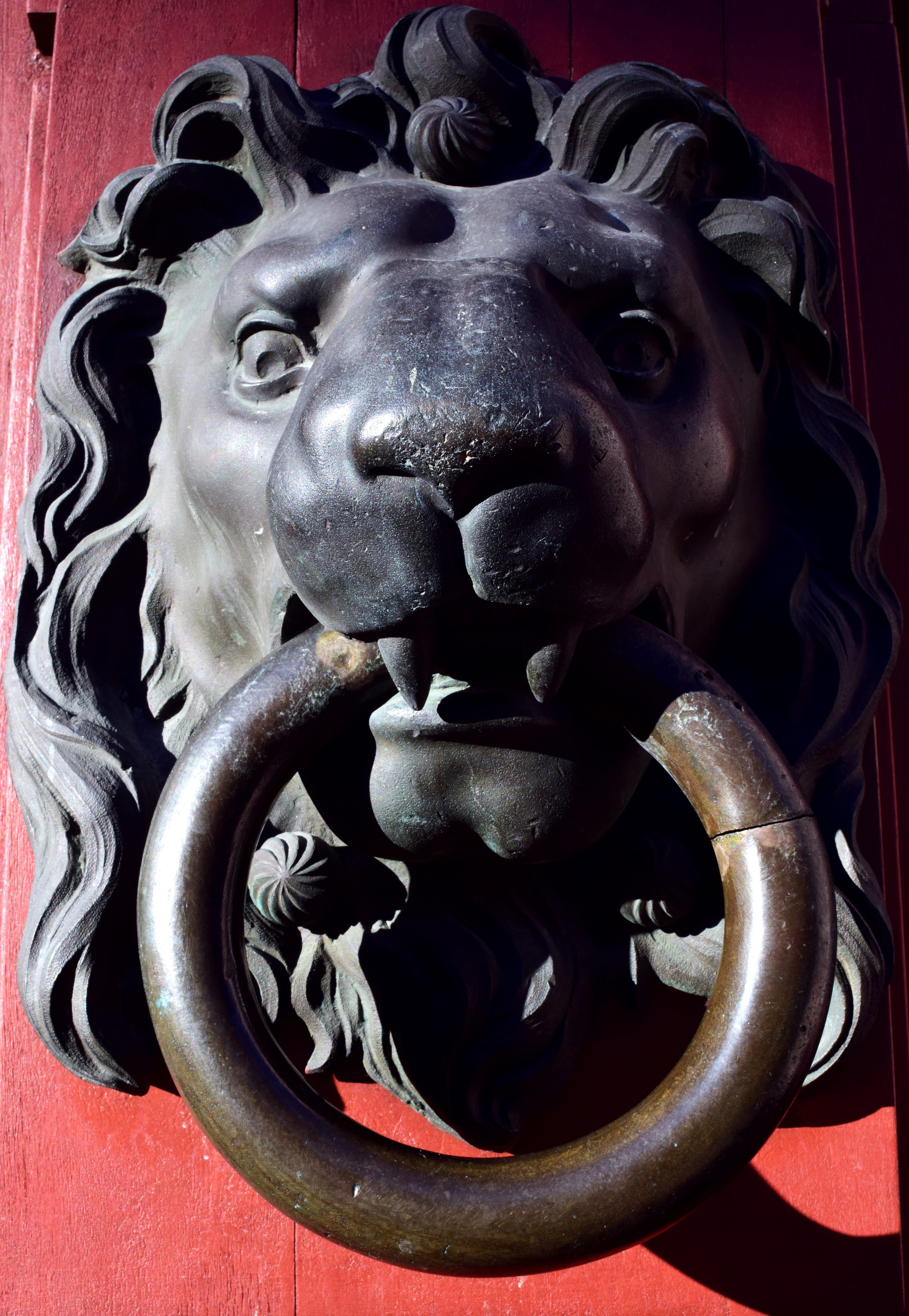 call waiting, close-up, ring, no people, 5K, door hardware, creativity, ornament, sculpture, art and craft, close, art, old, representation, thumper, input, Phone HD Wallpaper