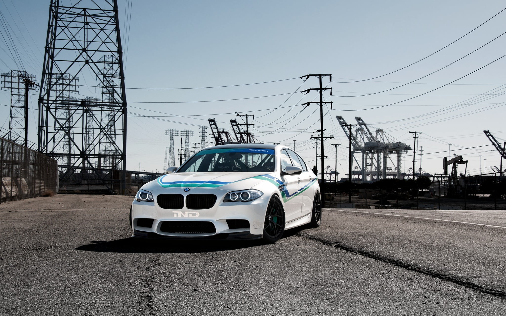 architecture, power lines, land vehicle, front view, sky, light, power supply, outdoors, power line, transportation, technology, car, white, motor vehicle, HD Wallpaper