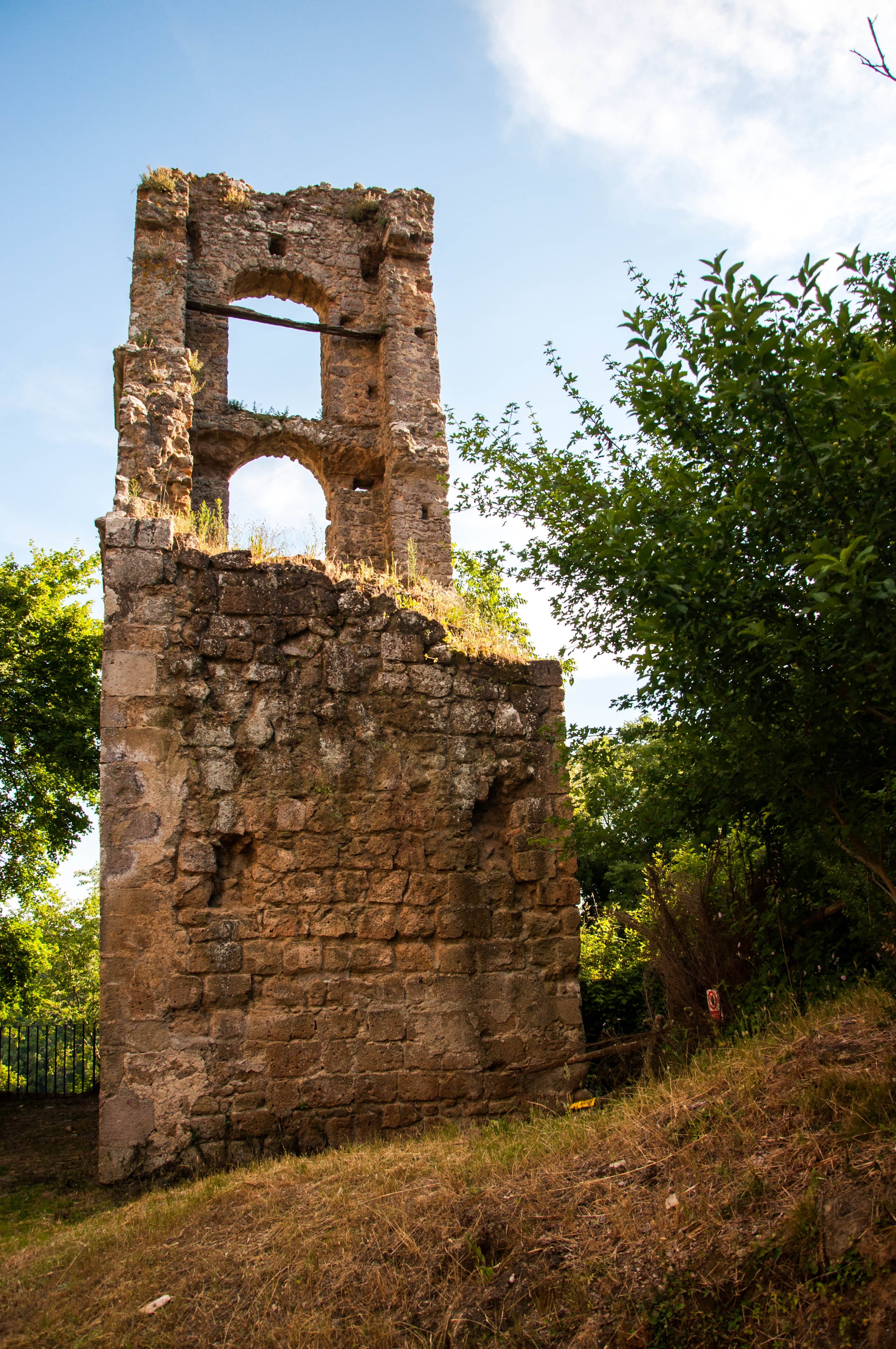 dead city, lazio, cloud - sky, outdoors, 4K, abandoned, history, day, sky, no people, damaged, italy, the past, built structure, plant, weekend, old, ancient, Phone HD Wallpaper