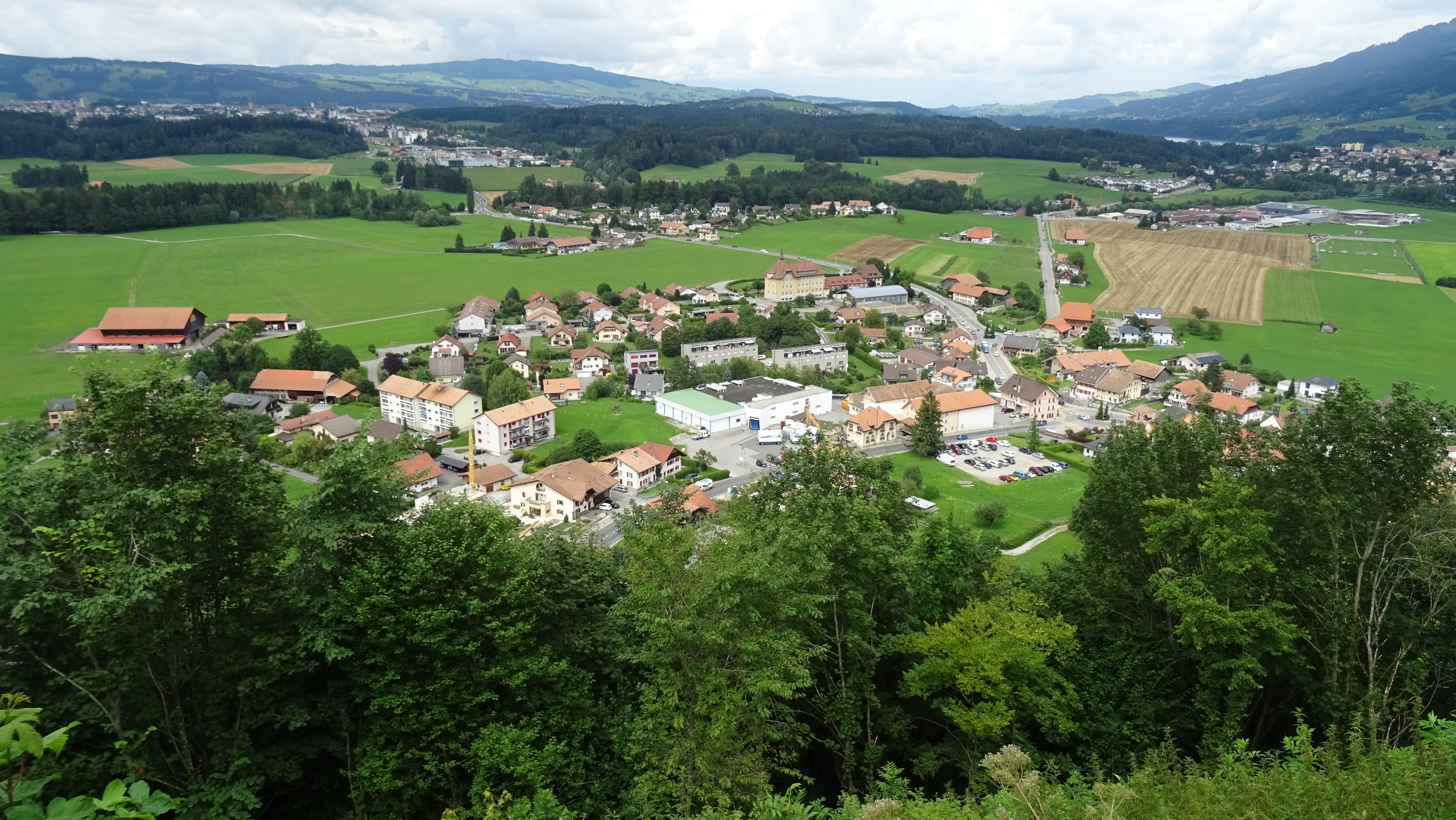 green color, europe, no people, nature, outdoors, building exterior, village, built structure, environment, community, day, building, growth, high angle view, HD Wallpaper