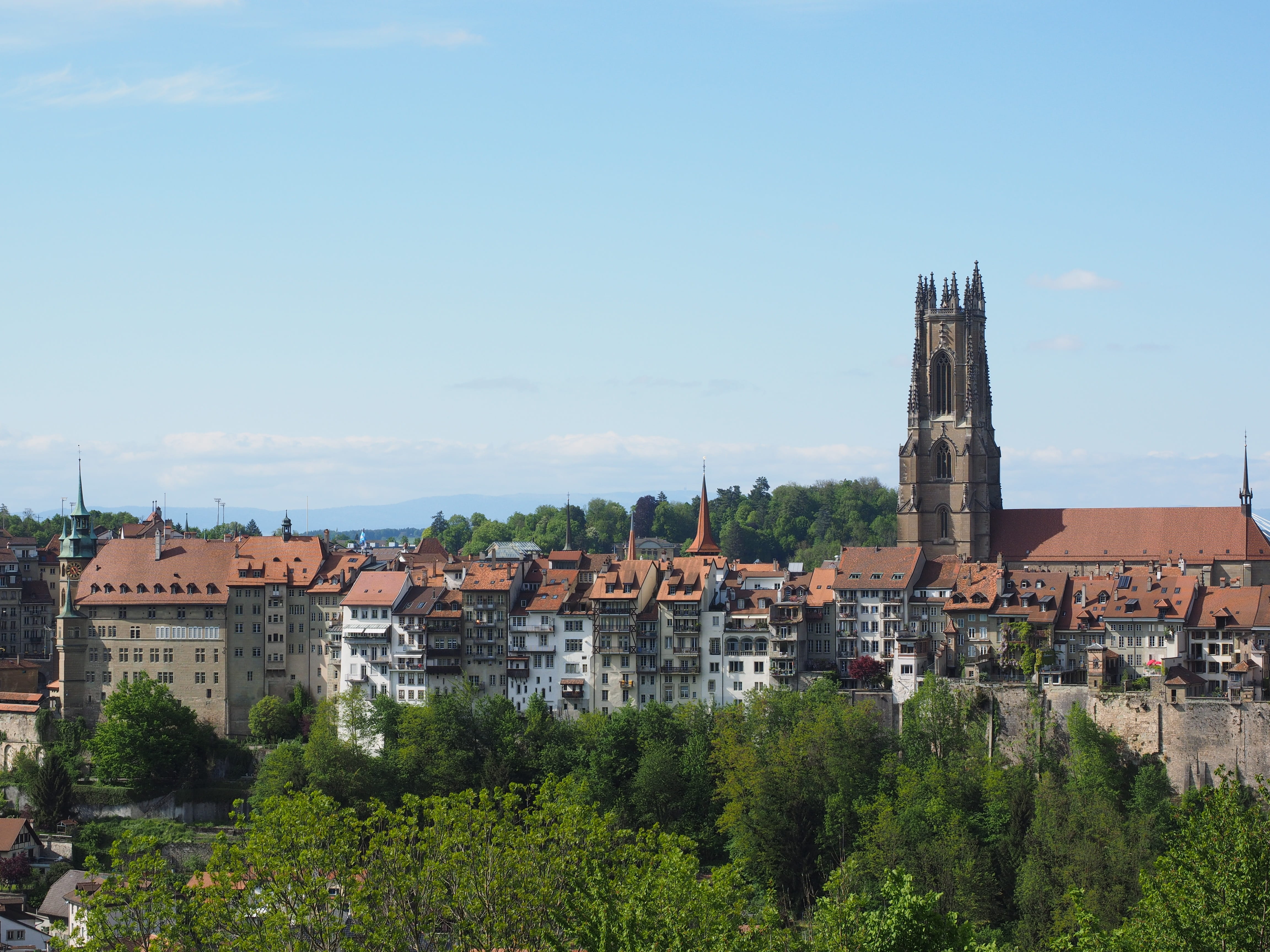 building, city, outdoors, building exterior, day, no people, place of worship, switzerland, nature, architecture, copy space, plant, built structure, historic center, HD Wallpaper