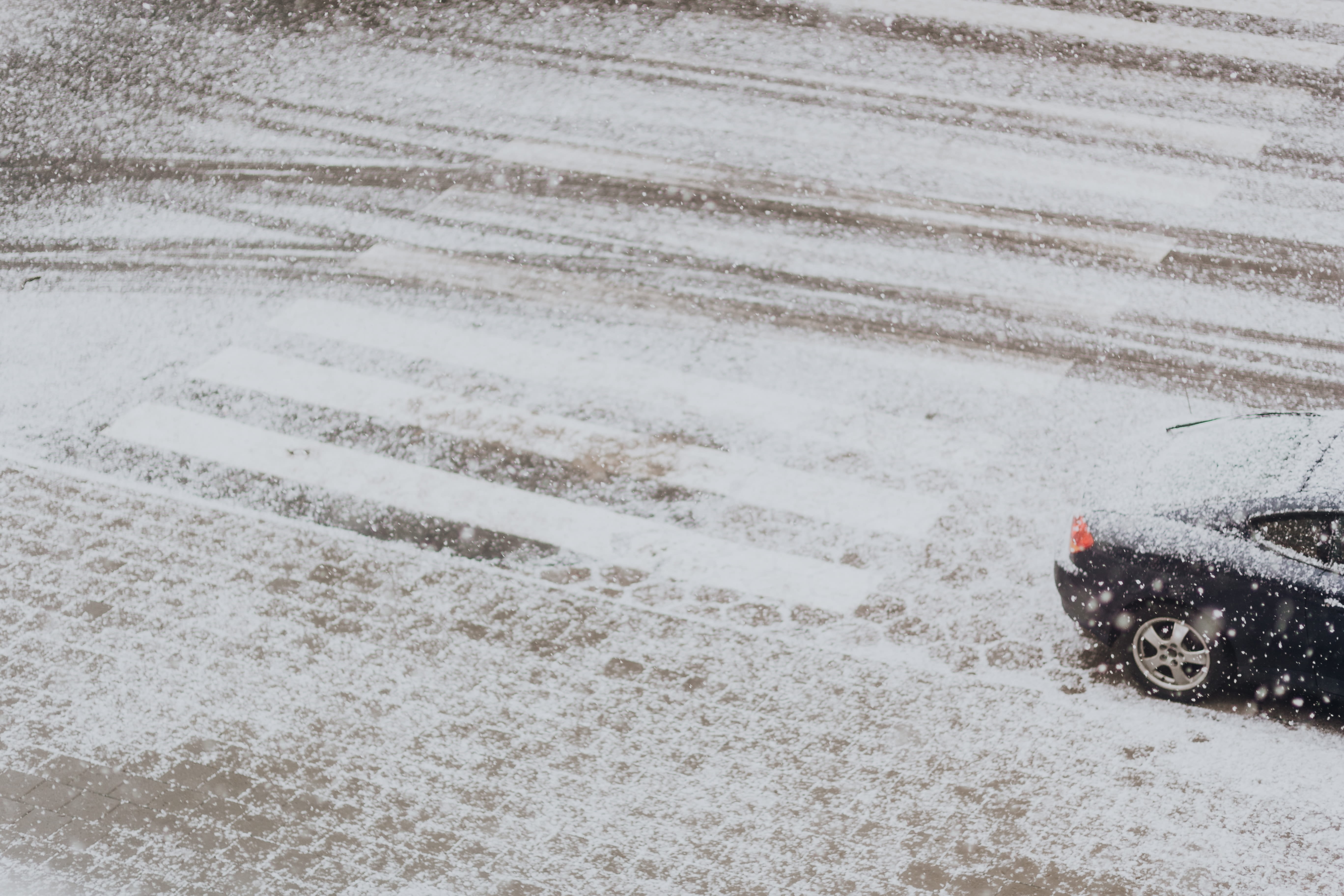 transportation, snowy, day, no people, mode of transportation, nature, street, tire track, land, high angle view, town, outdoors, car, cars, cold temperature, HD Wallpaper