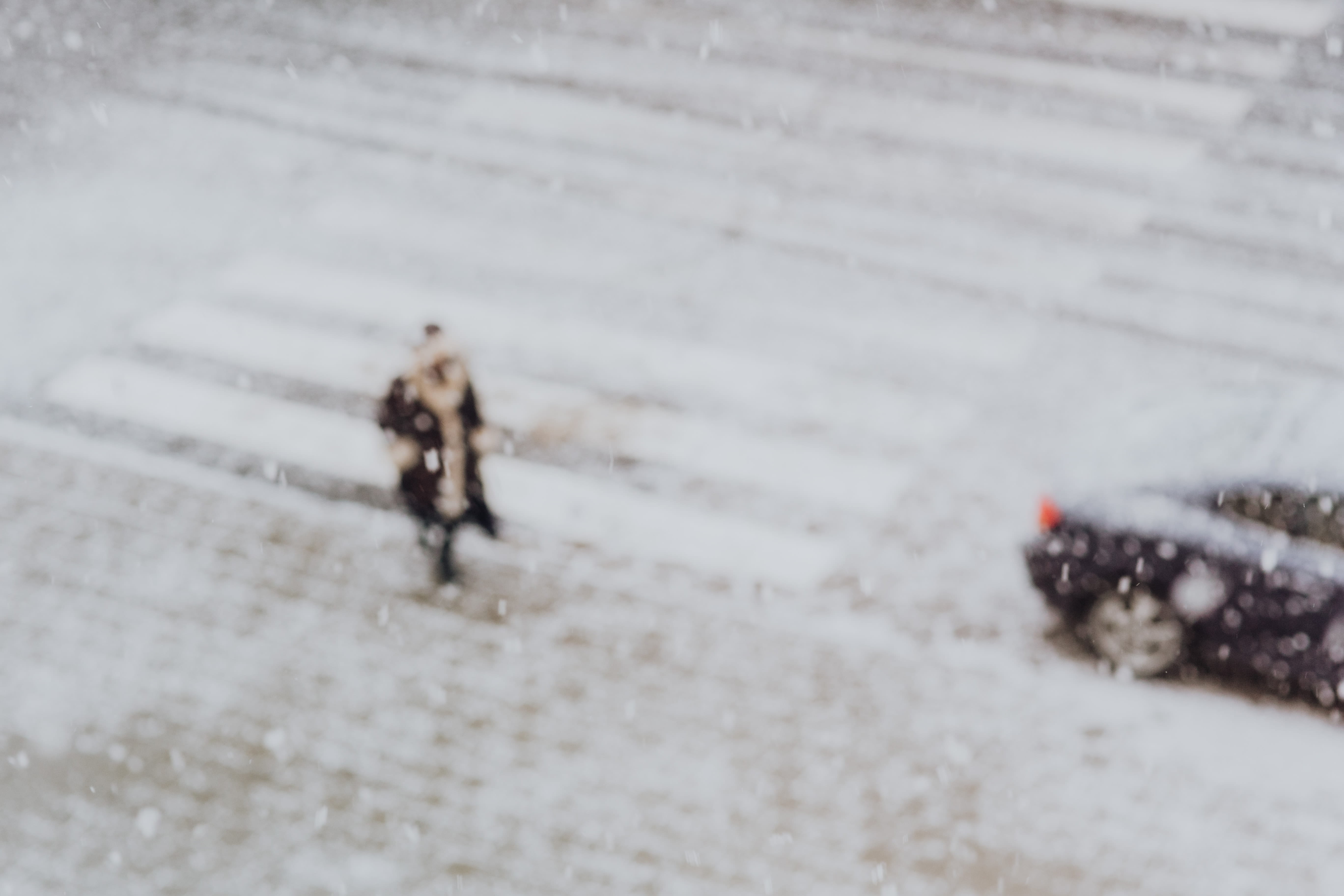 high angle view, outdoors, town, winter, street, snow, land, white, snowing, people, car, city, full length, cars, snowy, day, white color, transportation, HD Wallpaper