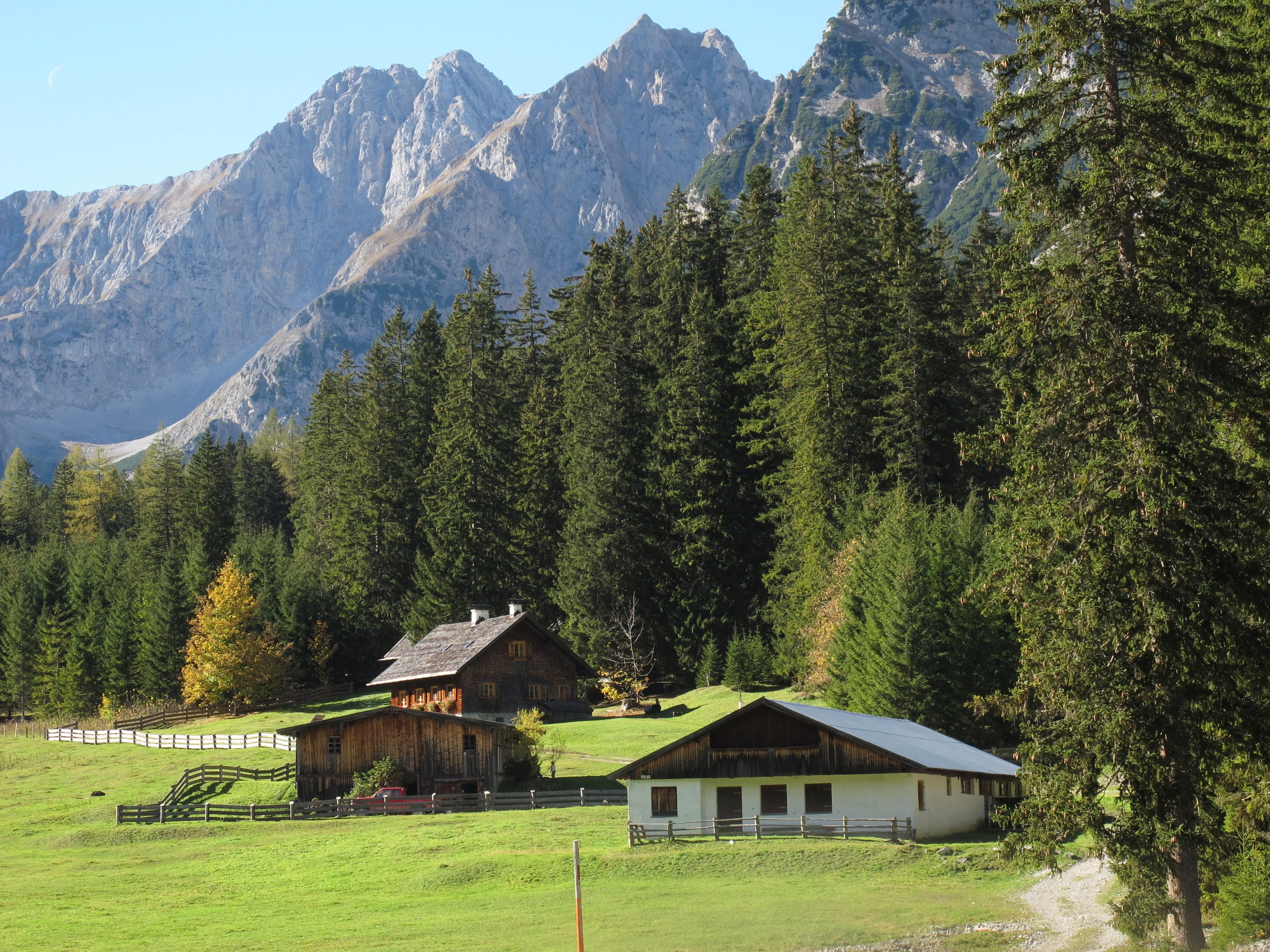 land, non-urban scene, building, mountain Range, mountain, house, Karwendel, green Color, Hut, architecture, no People, landscape, mountains, nature, summer, HD Wallpaper