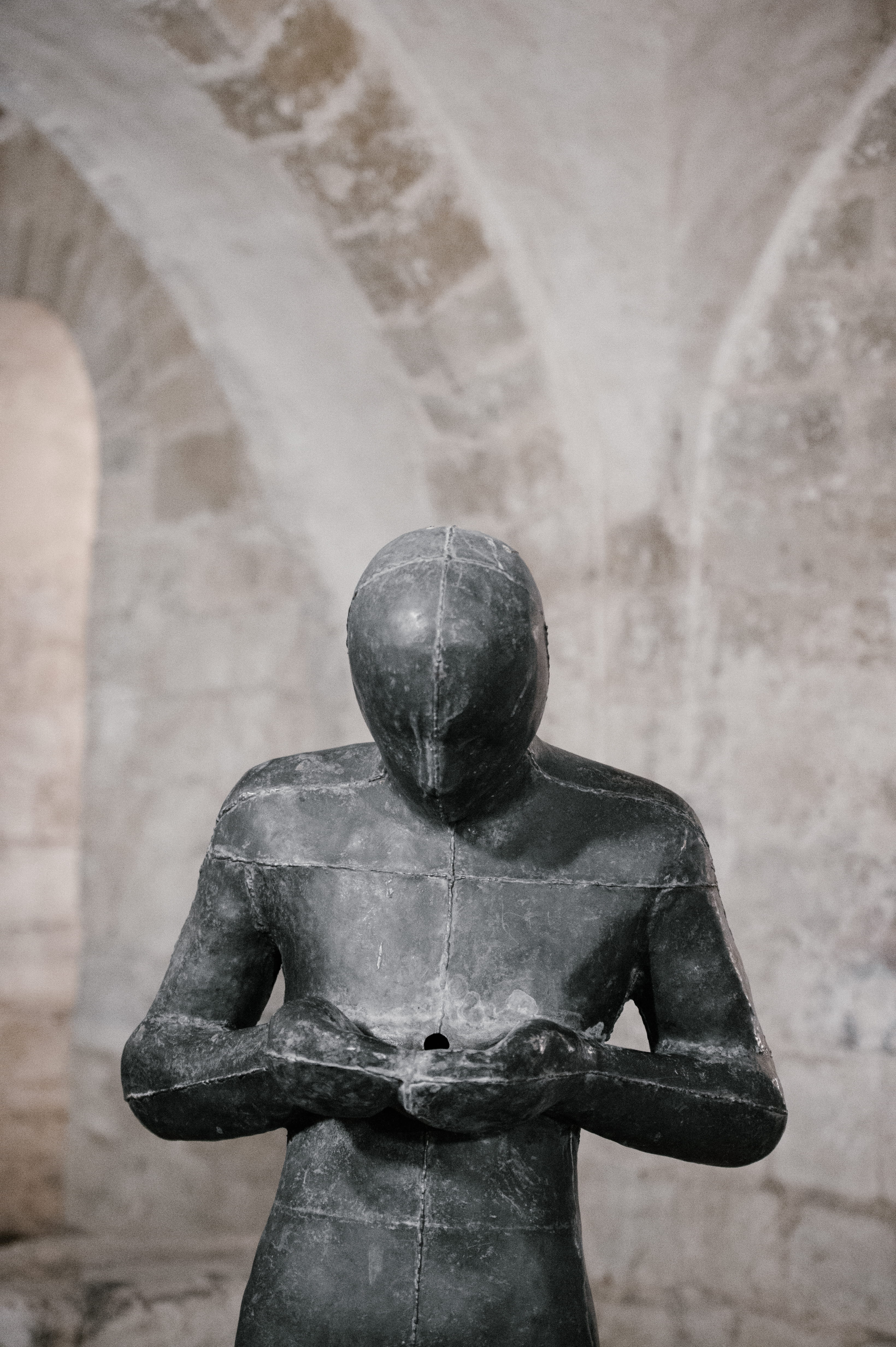 cathedral, wall, sculpture, art and craft, craft, belief, human representation, black, representation, no people, spirituality, religion, winchester, day, Phone HD Wallpaper