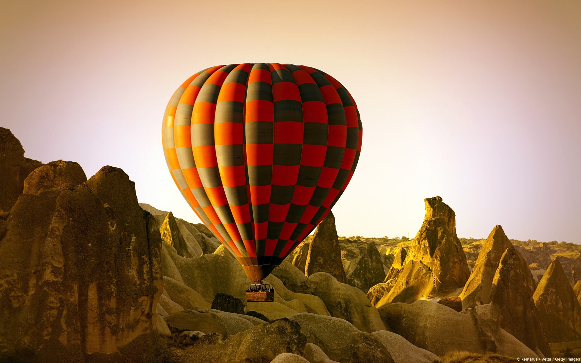 hot, rock, checkered, windows, adventure, mid-air, flying, mountain, sky, travel destinations, black, 1080P, cappadocia, ballooning festival, HD Wallpaper