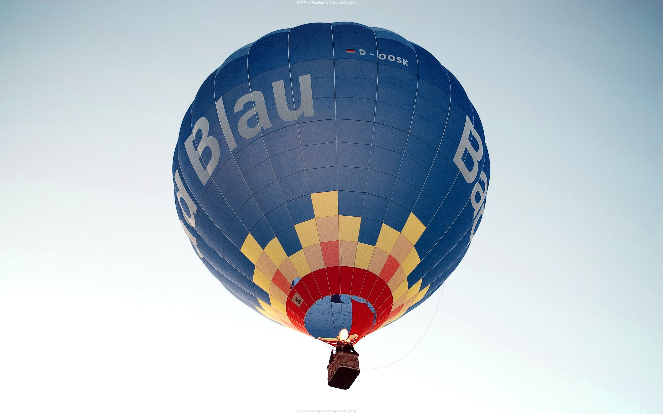 balloon, 2K, outdoors, ballooning festival, clear sky, mid-air, transportation, adventure, low, no people, multi colored, photography, travel, hot, air, HD Wallpaper