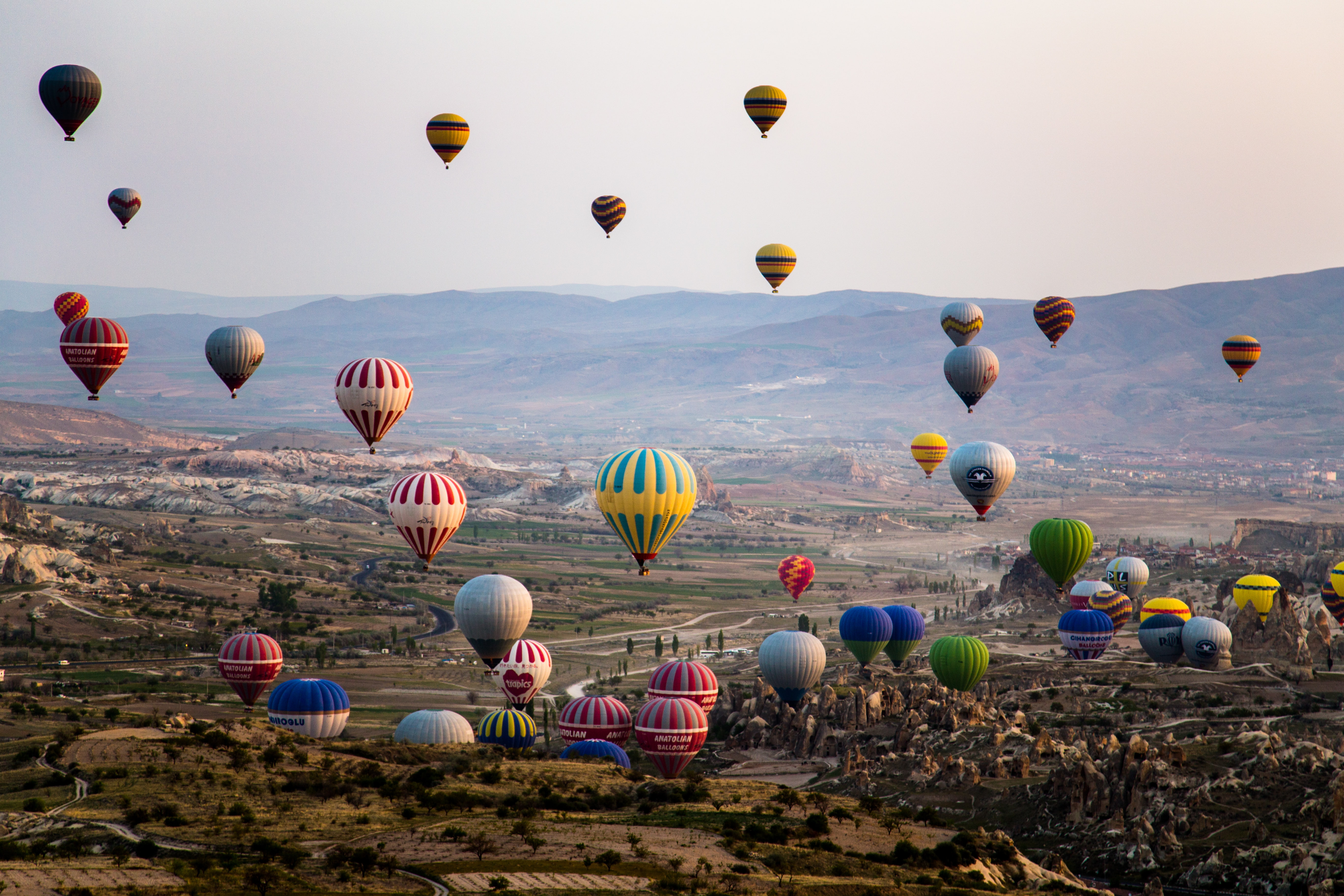 hot Air Balloon, goreme, heat - Temperature, multi Colored, flying, recreational Pursuit, blue, balloons, yellow, outdoors, anatolia, red, cappadocia, nature, HD Wallpaper