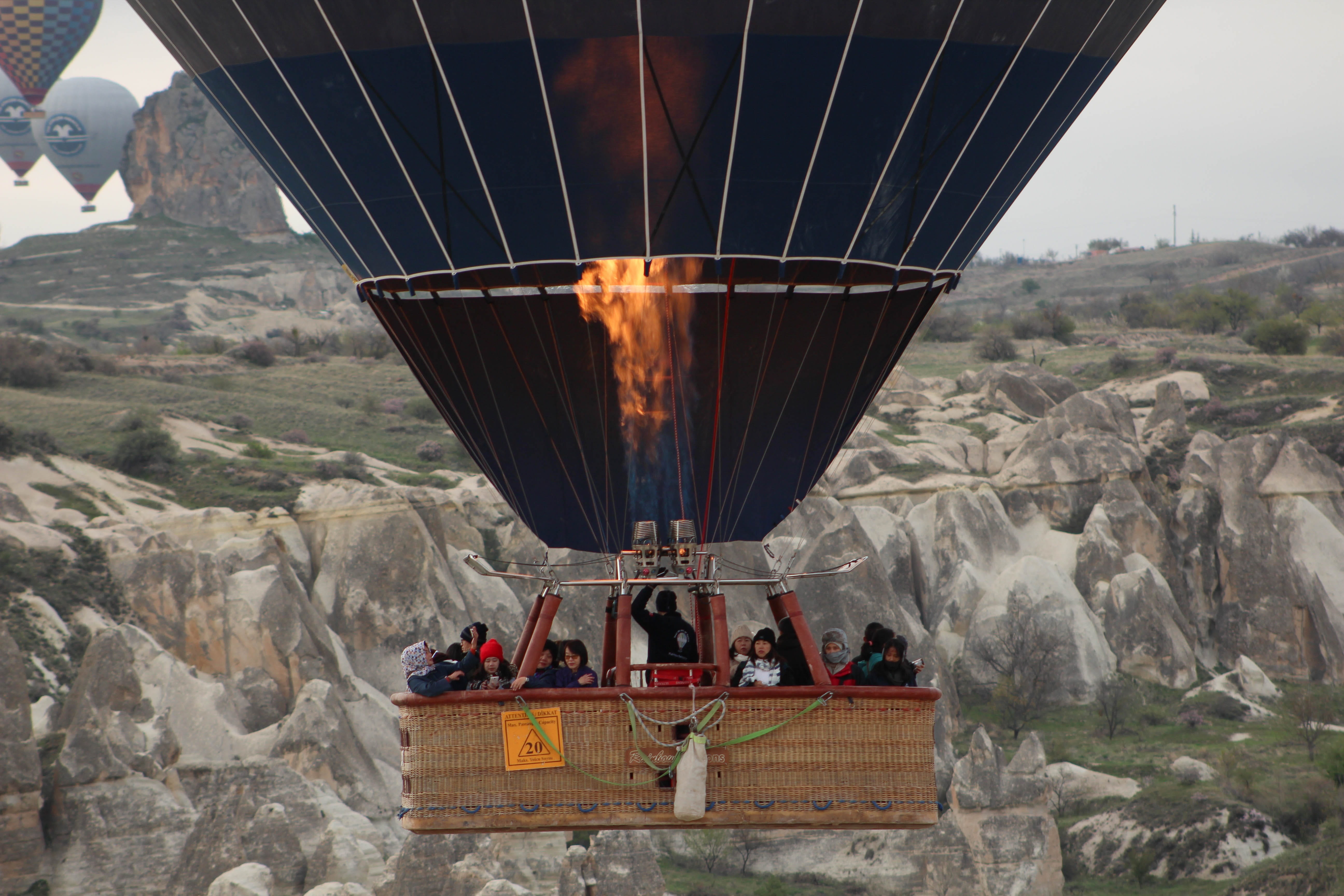 motion, travel, built structure, mode of transportation, hill, no people, balloons, adventure, architecture, hot, capadocia, day, goreme, flying, environment, HD Wallpaper