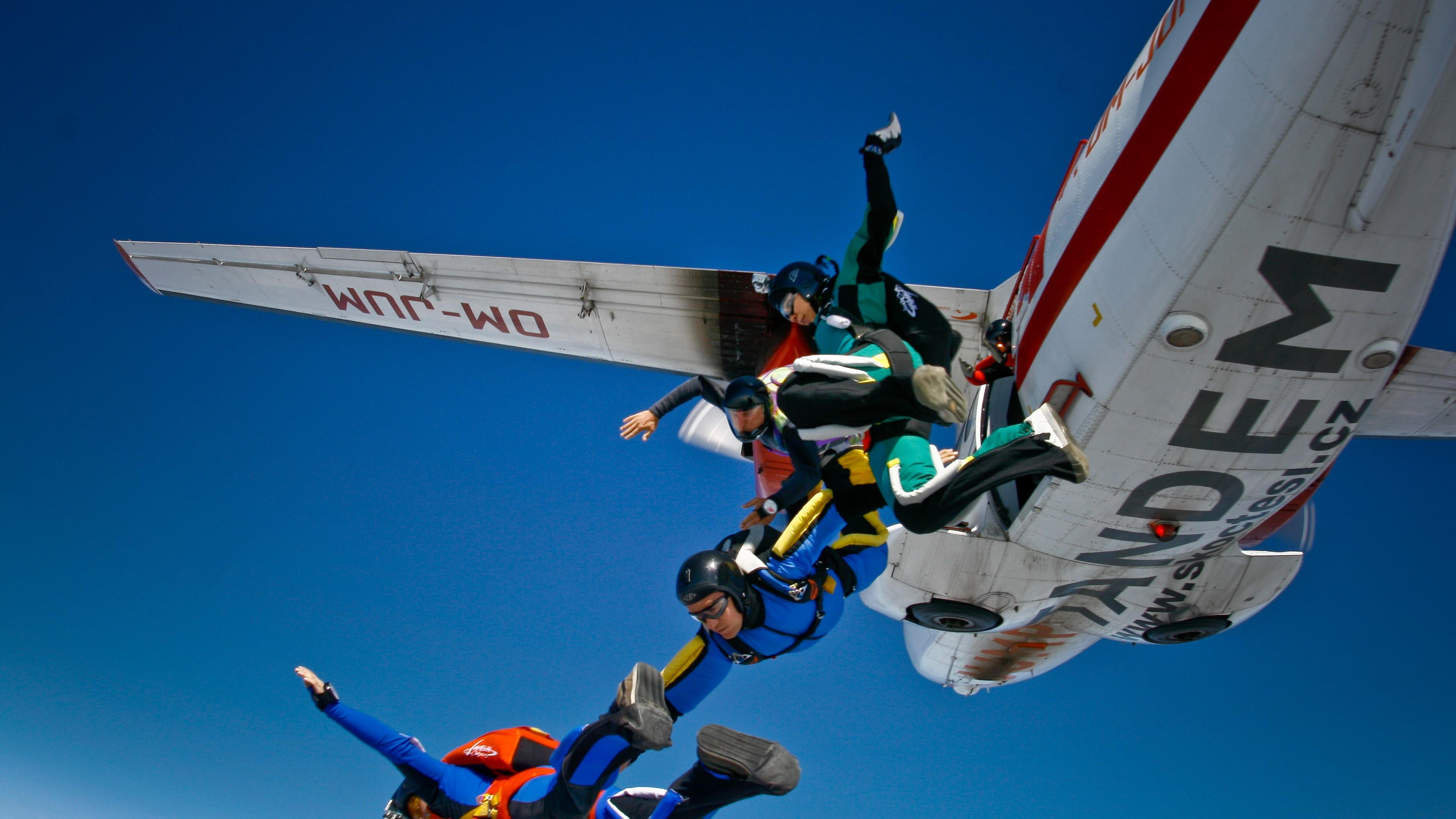 air vehicle, exhilaration, communication, low angle view, adventure, human limb, day, people, sign, extreme, space, skydiving, airplane, blue, sport, clear sky, HD Wallpaper