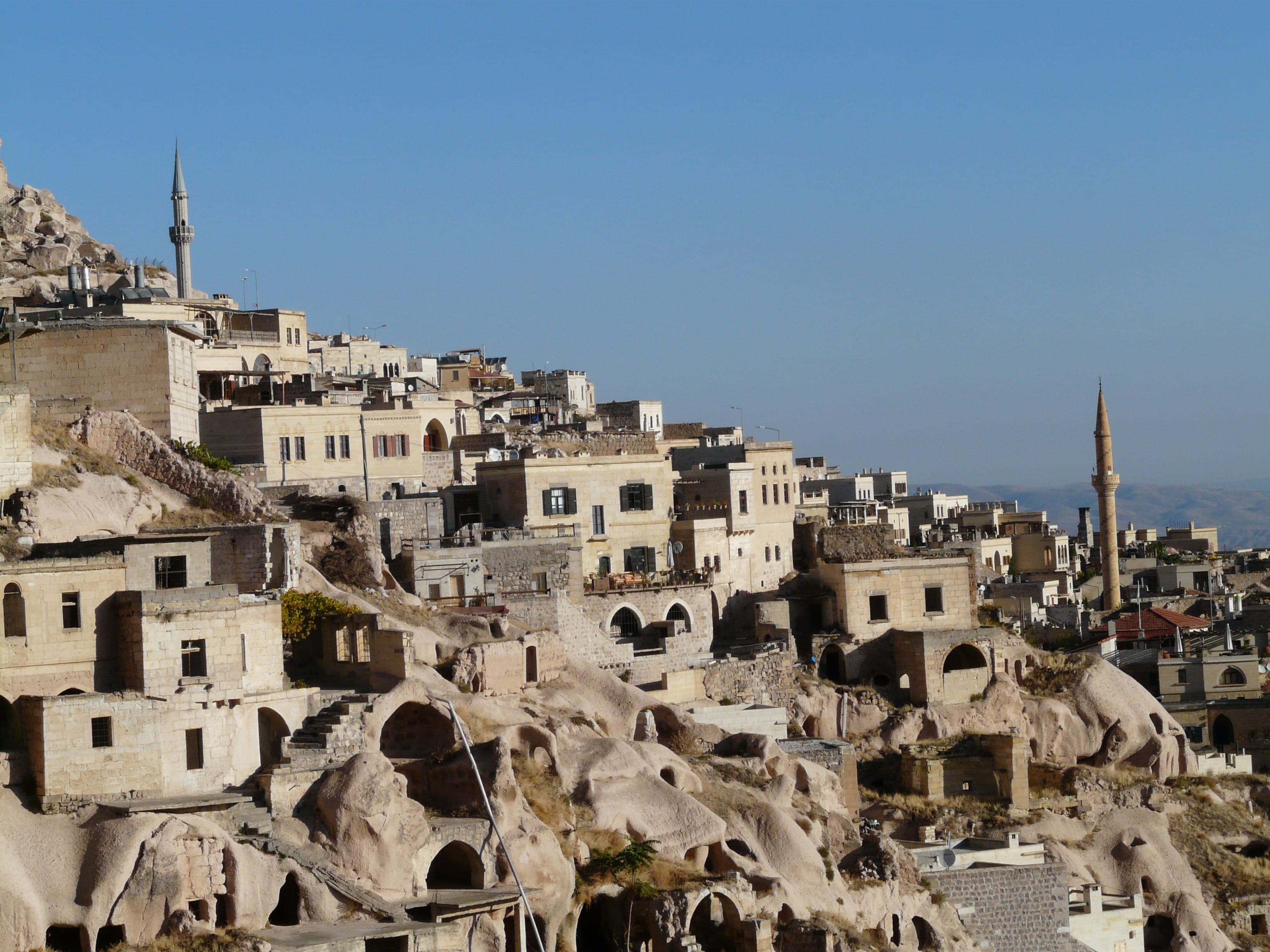 2K, castle rock, cappadocia, crowded, history, copy space, cityscape, town, apartments, minarets, famous Place, travel destinations, travel Locations, HD Wallpaper