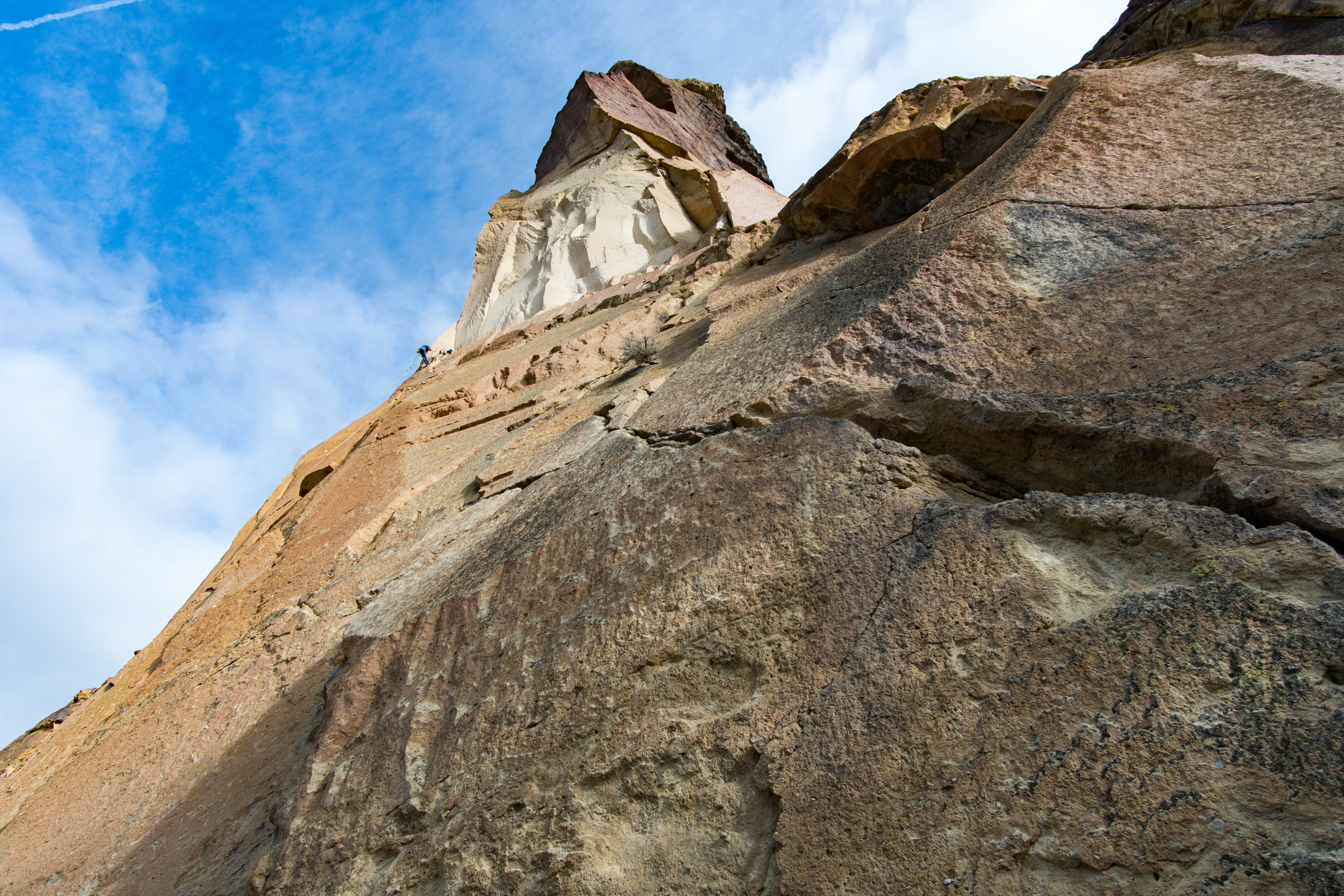 day, bouldering, solid, mountain, formation, rock formation, low angle view, rock - object, cliff, mountain peak, nature, climbing, textured, basalt, oregon, HD Wallpaper