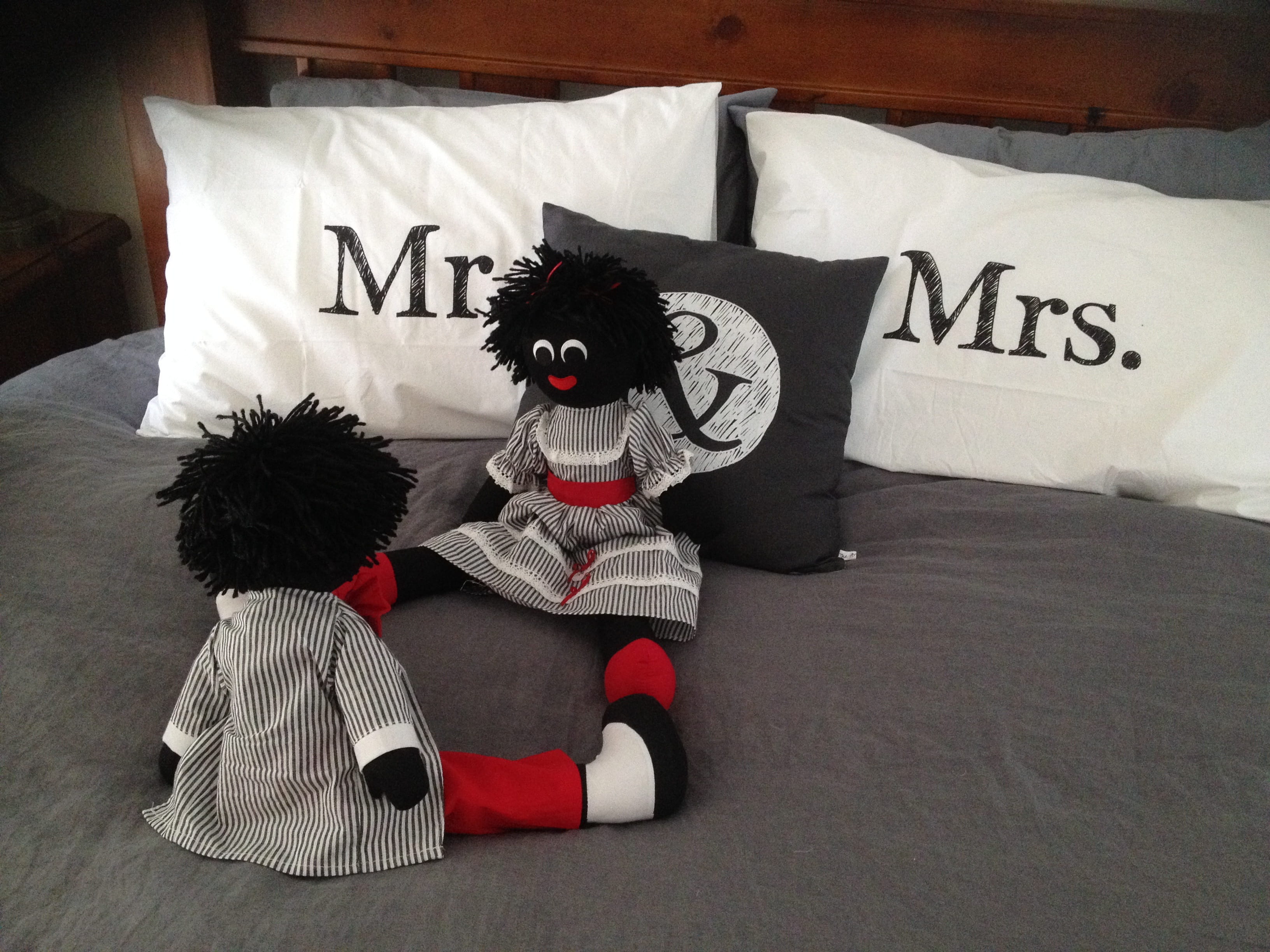 Fun, just married, full length, Male, Mrs, one Person, no People, communication, people, real people, Woman, child, house, lifestyles, childhood, uniform, HD Wallpaper
