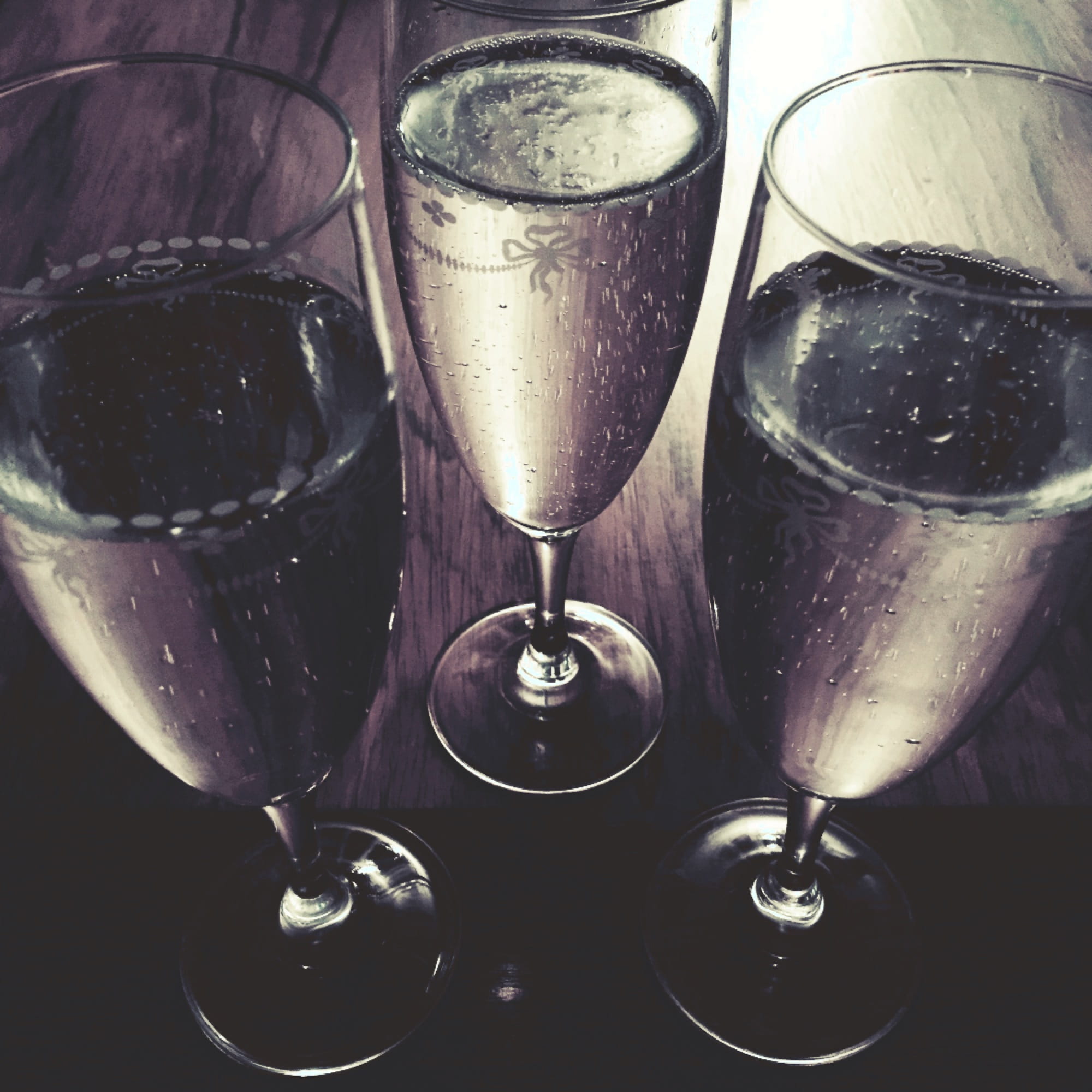 transparent, still life, glasses, New Year, close-up, studio shot, drinking glass, sparkling, table, surface, 1080P, glass - material, Bubbly, drink, wineglass, Phone HD Wallpaper