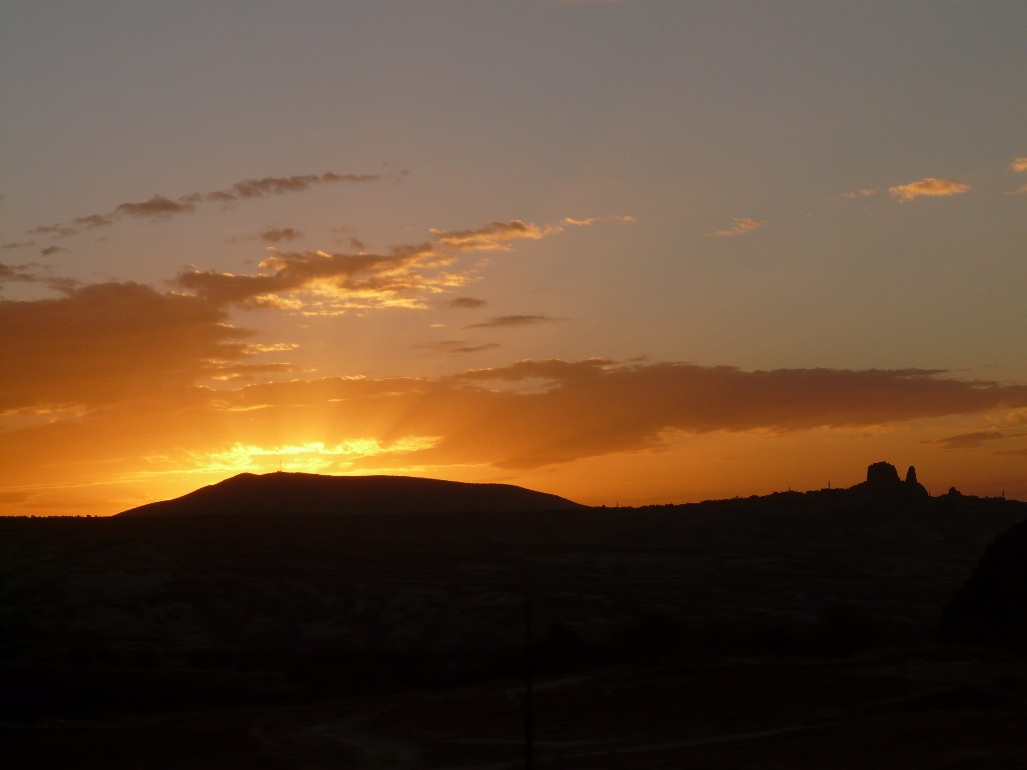 dusk, idyllic, cloud - sky, scenics, Mood, uchisar, nature, Sunset, twilight, sunlight, outdoors, cappadocia, Sunbeam, Sun, Golden, beauty in nature, glow, HD Wallpaper