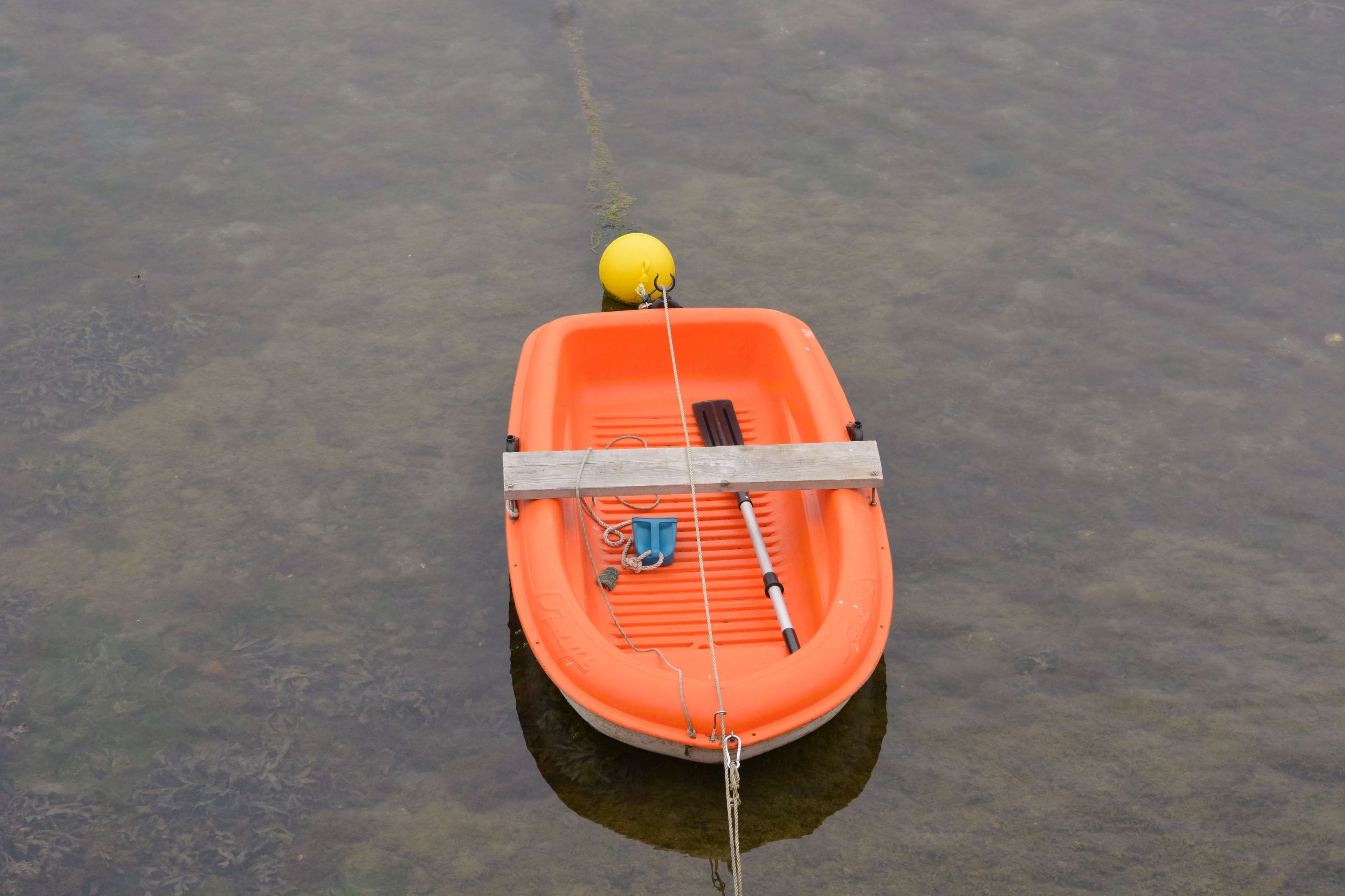 water, yellow, 4K, couleurs, orange color, single object, calme, nautical vessel, high angle view, rope, rescue, lac, waterfront, lake, nature, outdoors, HD Wallpaper
