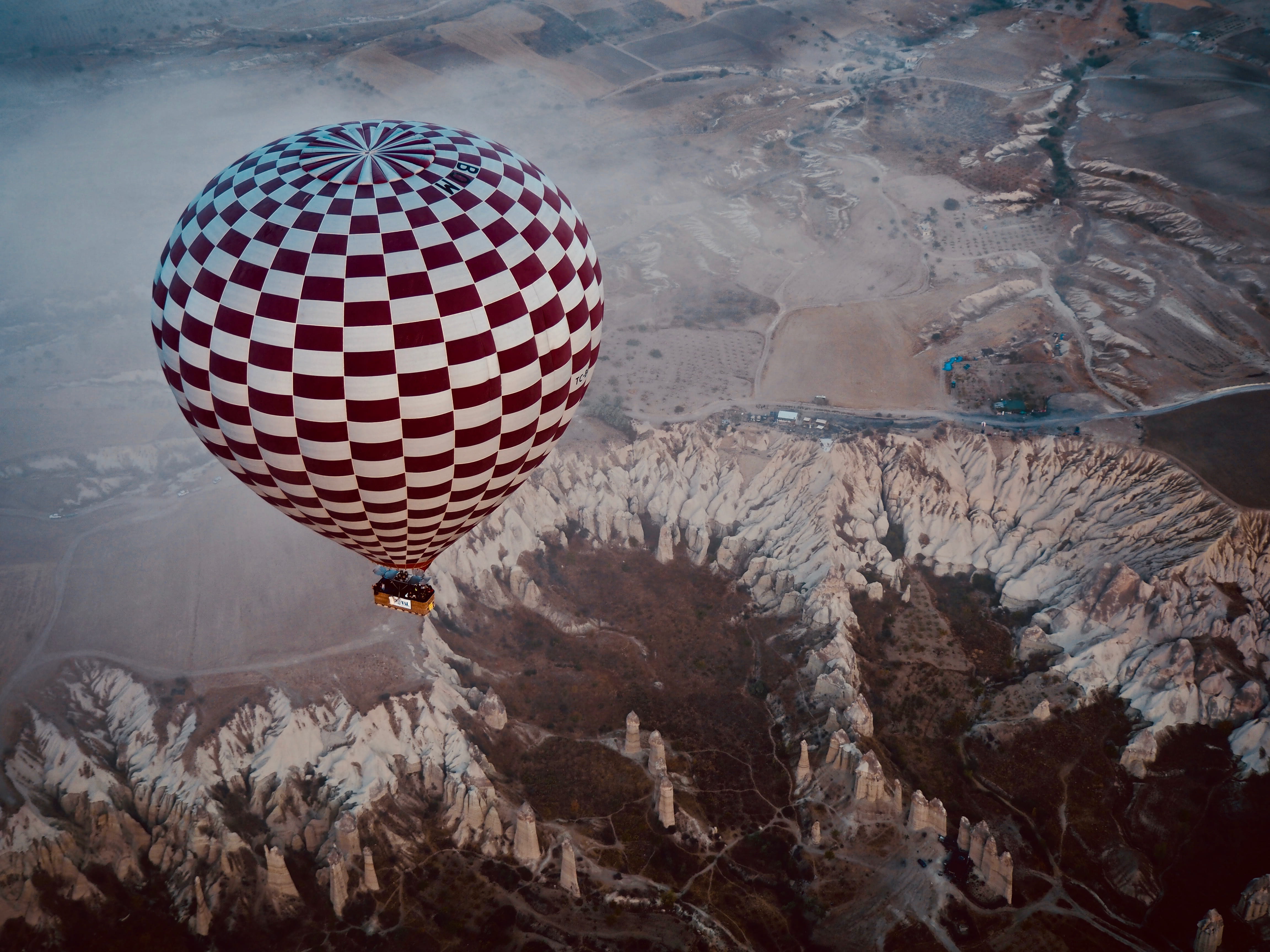 from the sky, turkey, leisure activities, aerial view, ballooning festival, adventure, mountainous, travel, cappadocia, landscape, nature, hot air balloon, HD Wallpaper