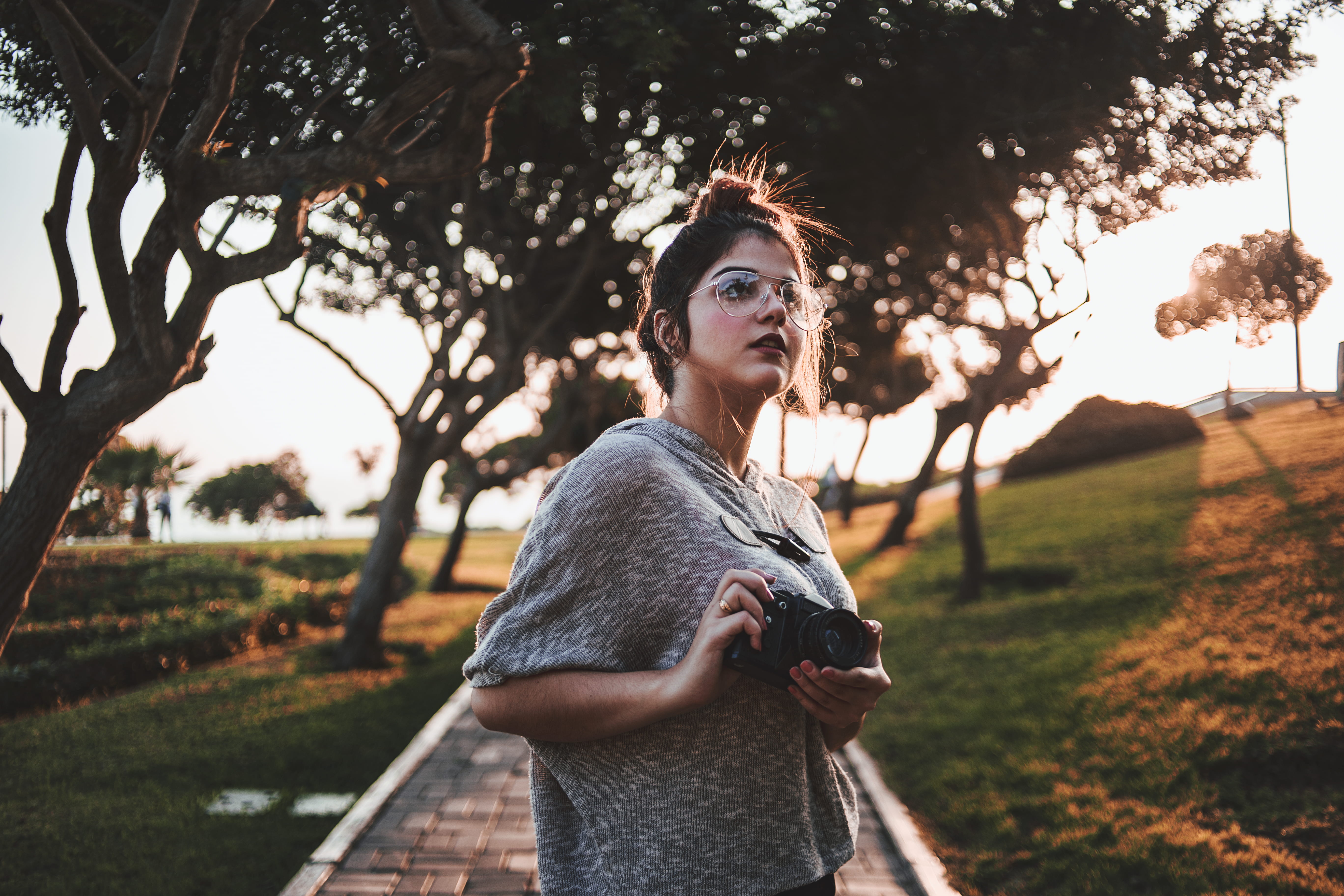 black, photographer, outdoors, hairstyle, lifestyles, style, photography, daytime, casual clothing, tree, 5K, woman, nature, one person, adult, young women, HD Wallpaper