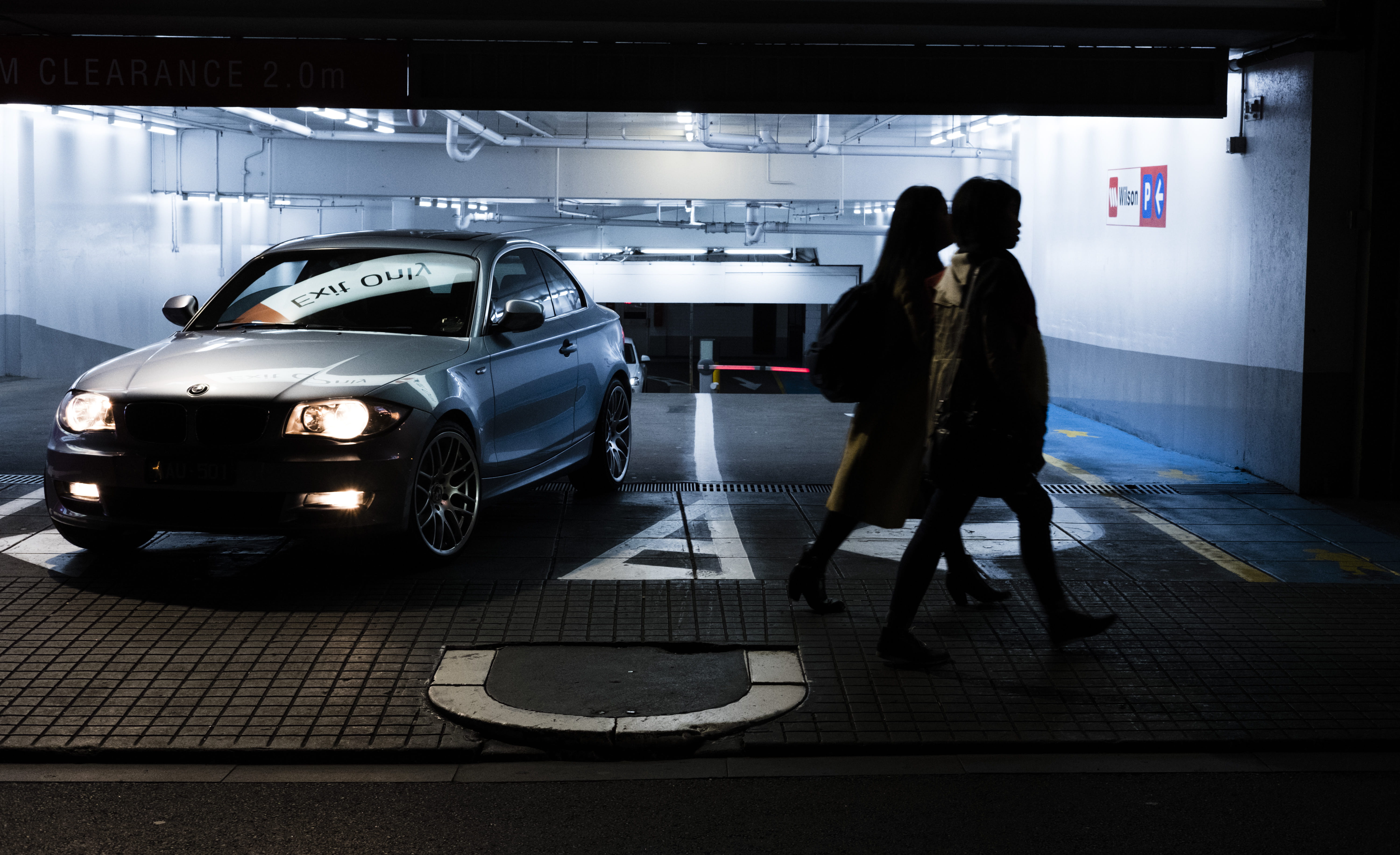 lifestyles, night, vehicle, men, architecture, flinders lane, silhouette, melbourne, women, motor vehicle, bmw, street, transportation, land vehicle, waiting, HD Wallpaper