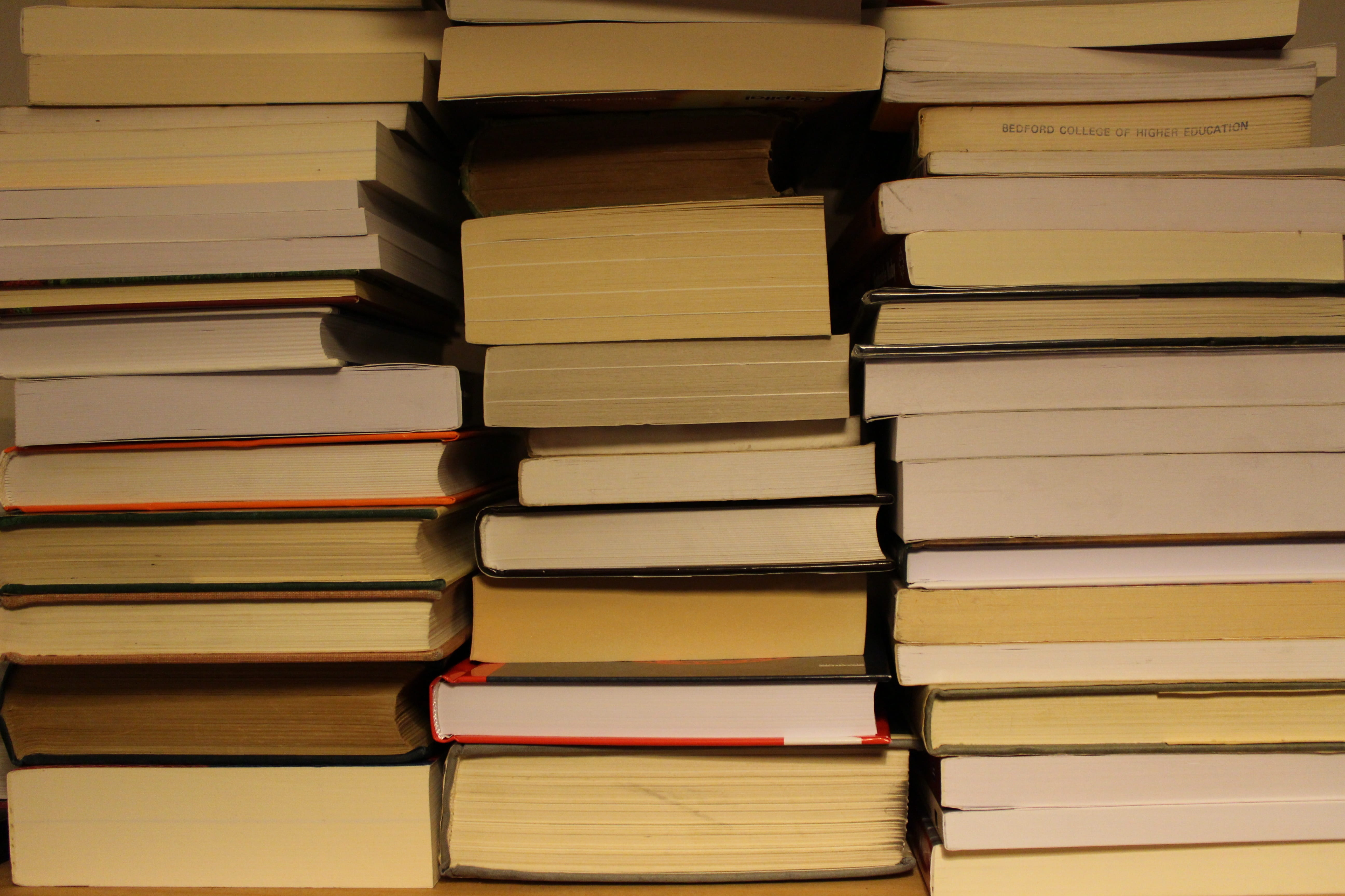 hardcover book, no people, Reading, 5K, in a row, publication, still life, backgrounds, library, stack, repetition, order, indoors, full frame, education, HD Wallpaper